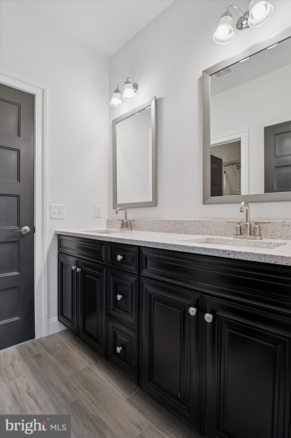 LEXINGTON POINTE - Residential