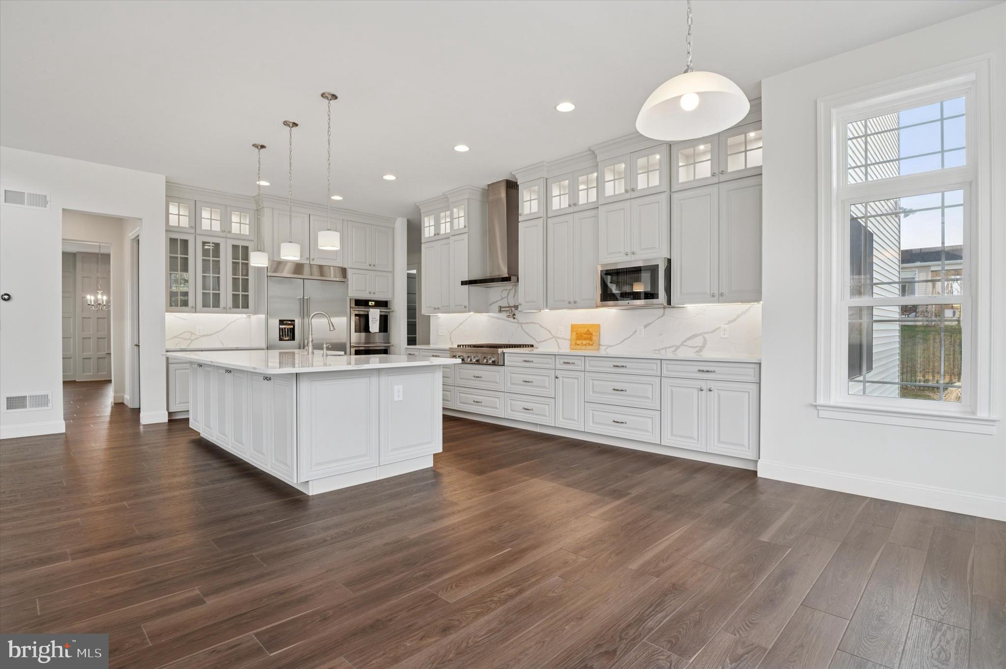 LEXINGTON POINTE - Residential