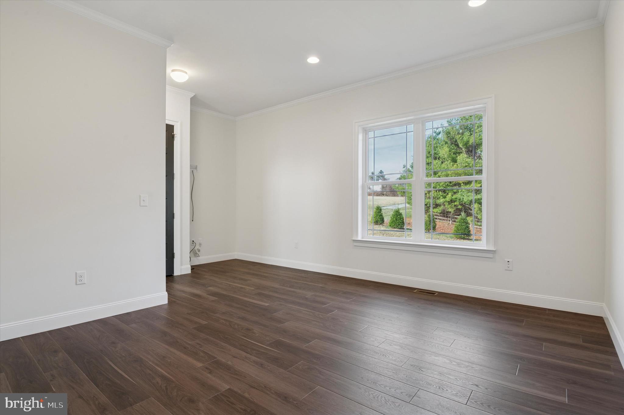 LEXINGTON POINTE - Residential