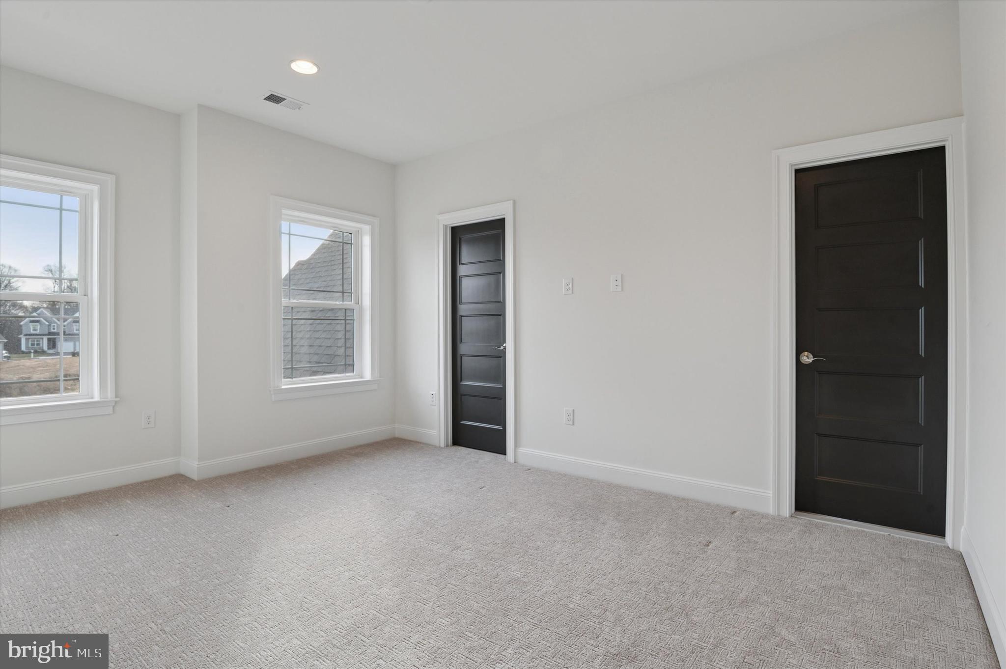 LEXINGTON POINTE - Residential