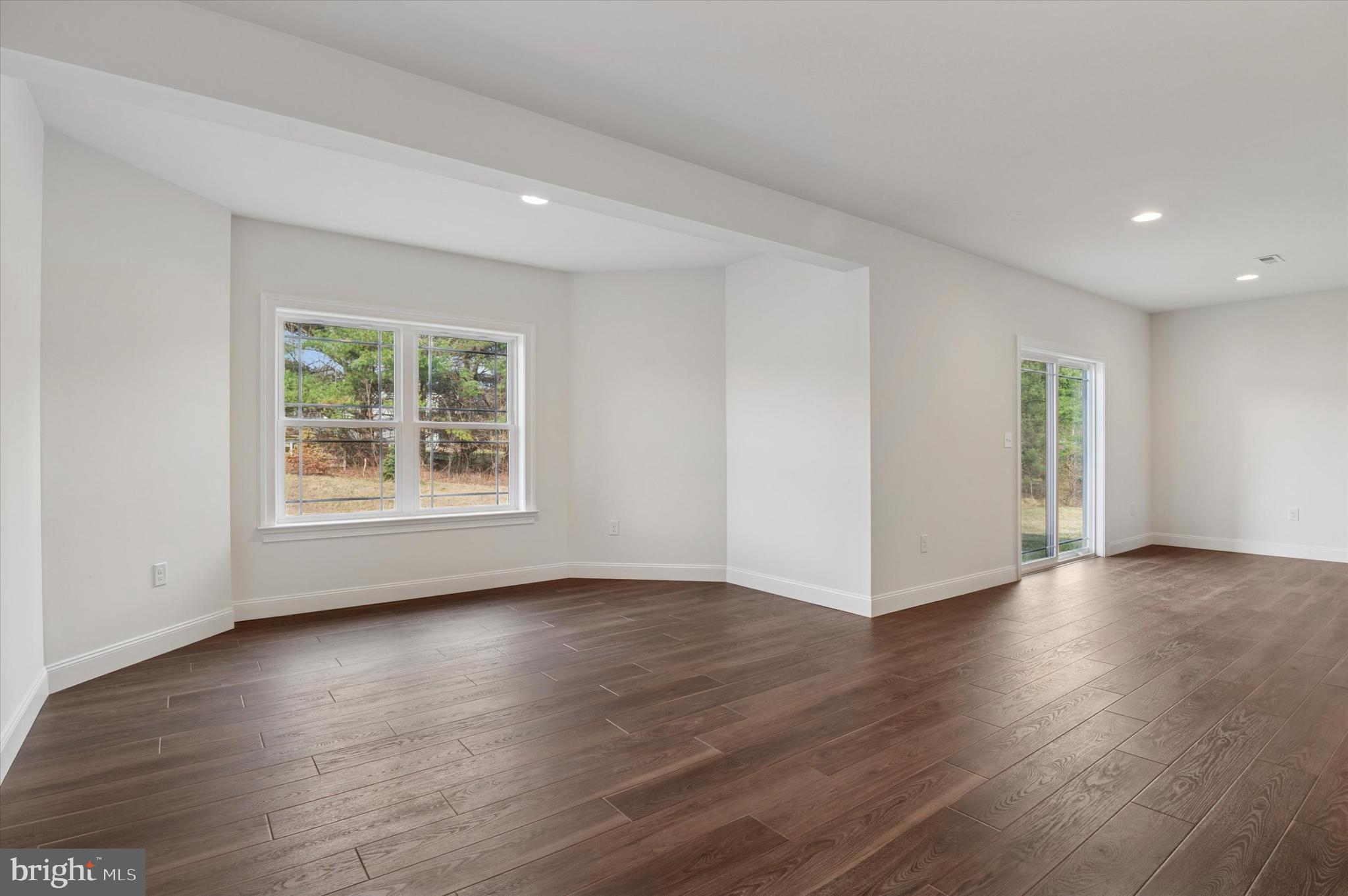 LEXINGTON POINTE - Residential