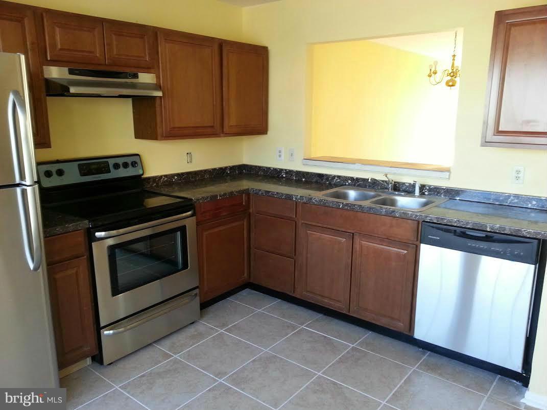 APPLEGATE CONDO - Residential