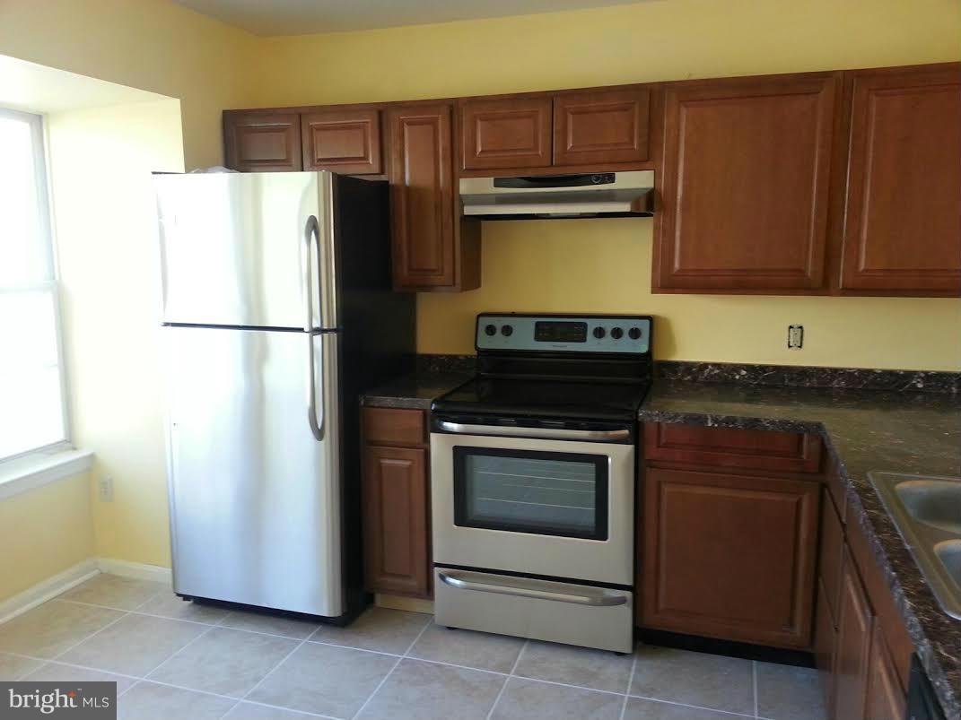 APPLEGATE CONDO - Residential