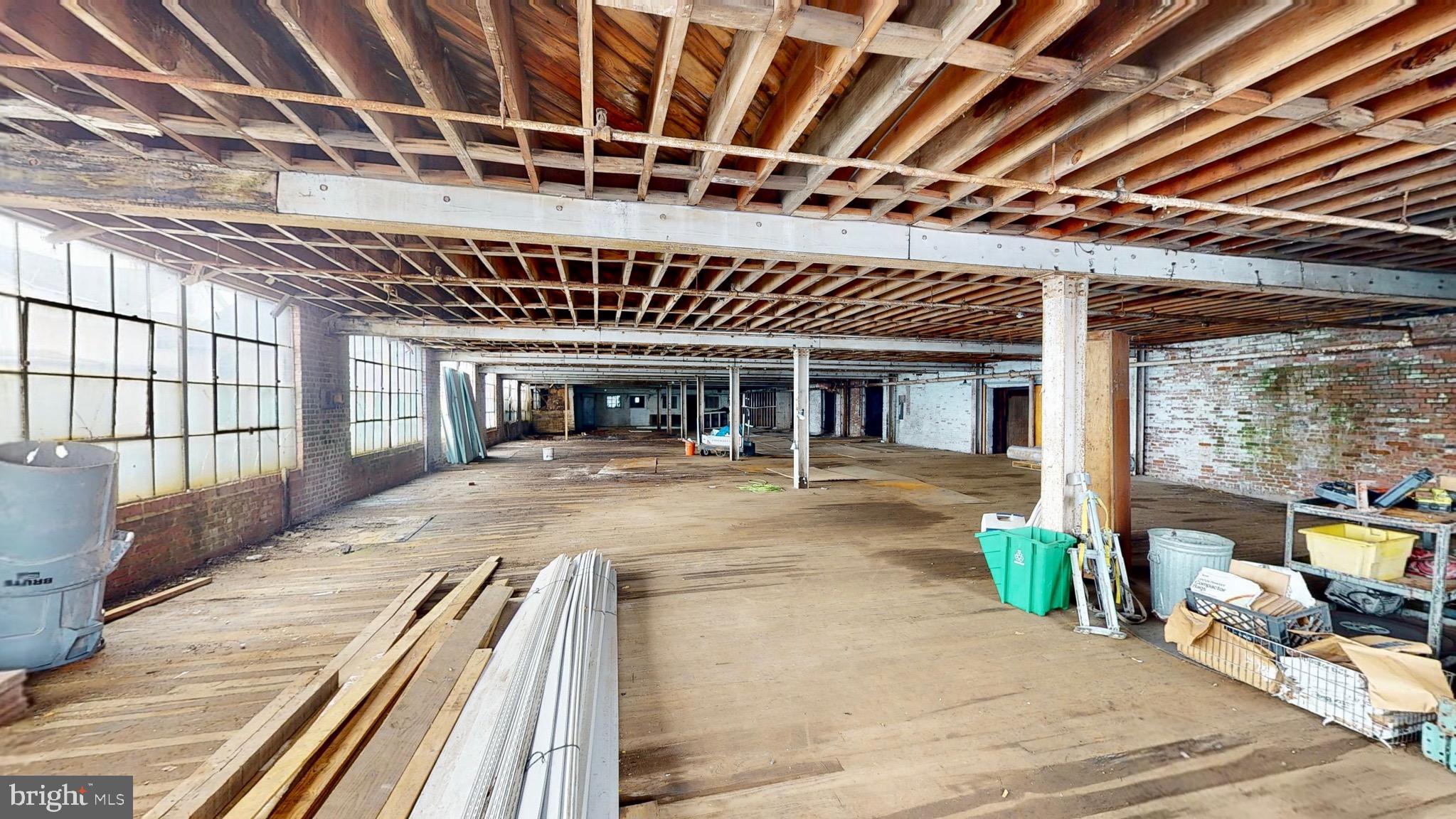 0 OAK & BROAD MOUNTAIN AVE