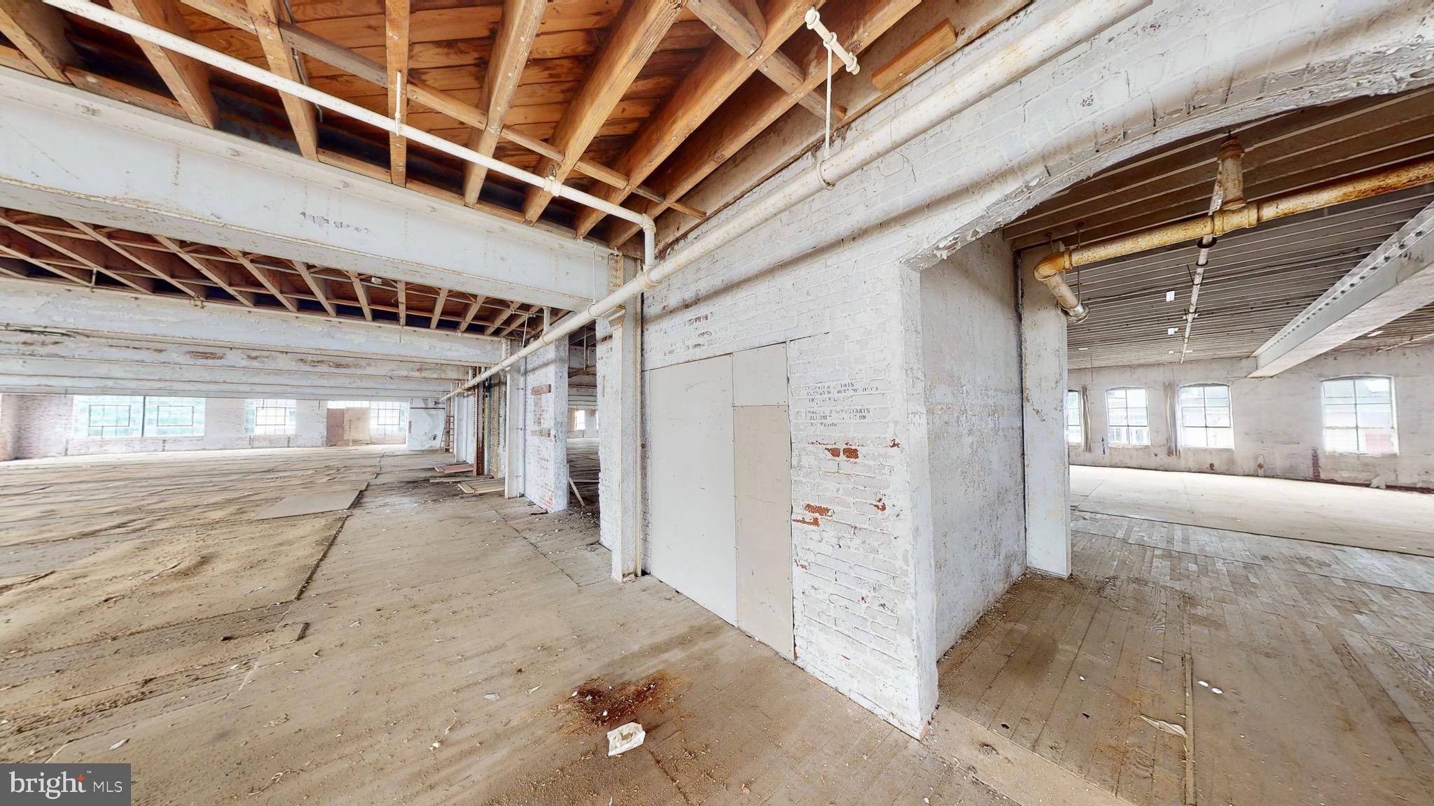 0 OAK & BROAD MOUNTAIN AVE