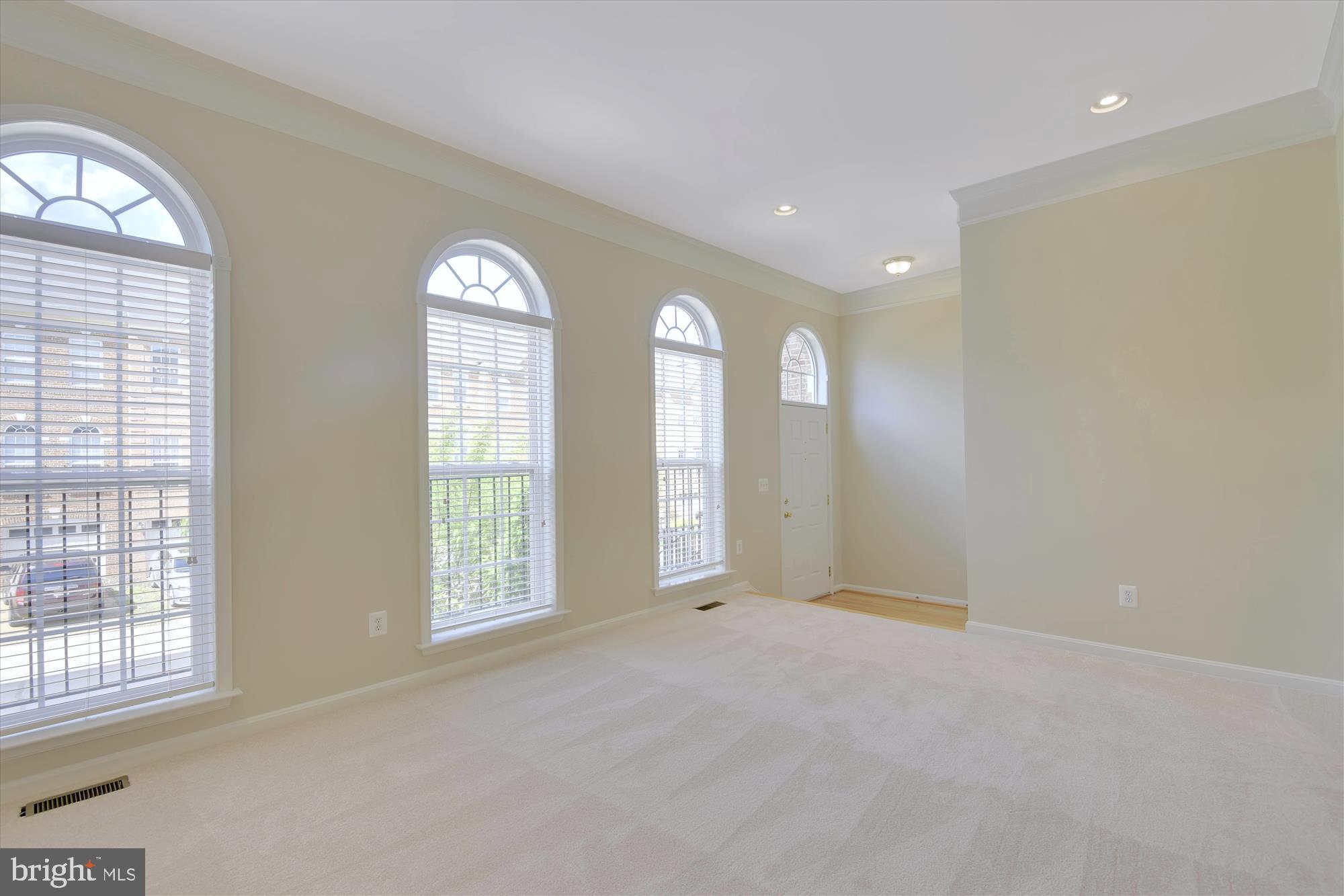 BROADLANDS SOUTH - Residential