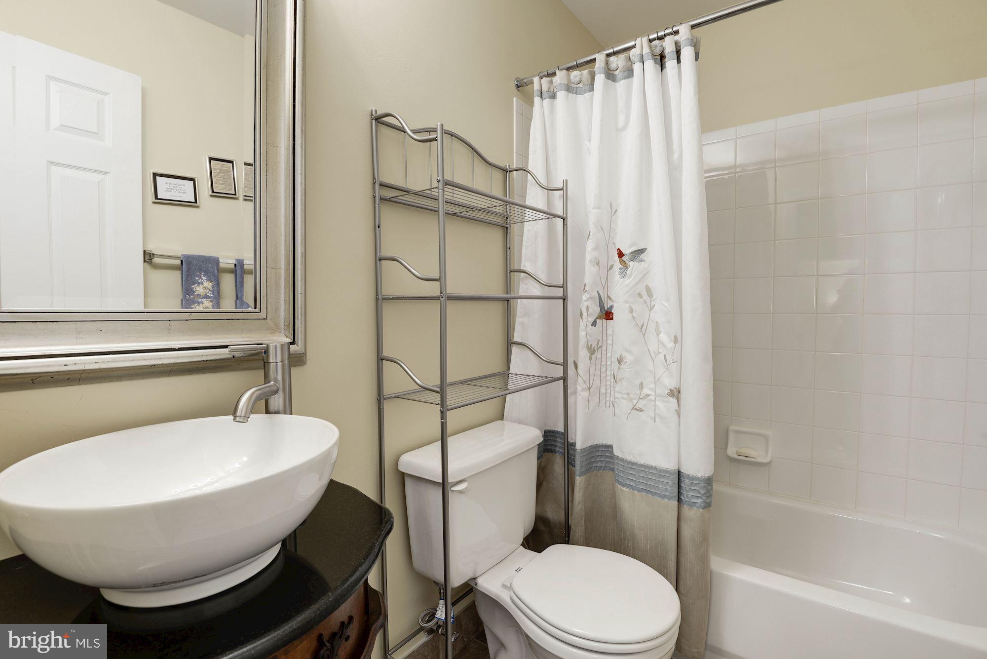 KENTLANDS MIDTOWN - Residential