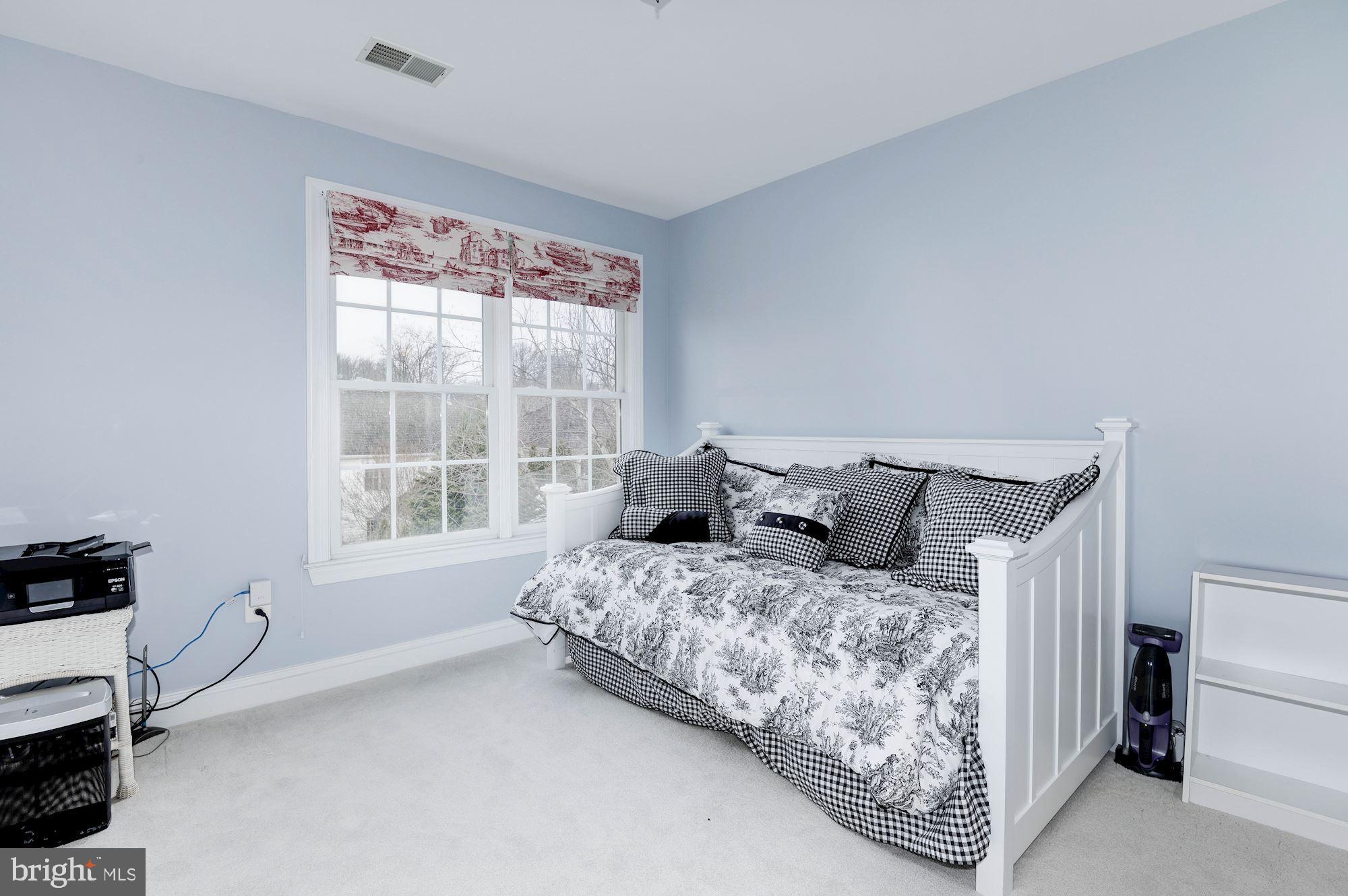 KENTLANDS MIDTOWN - Residential