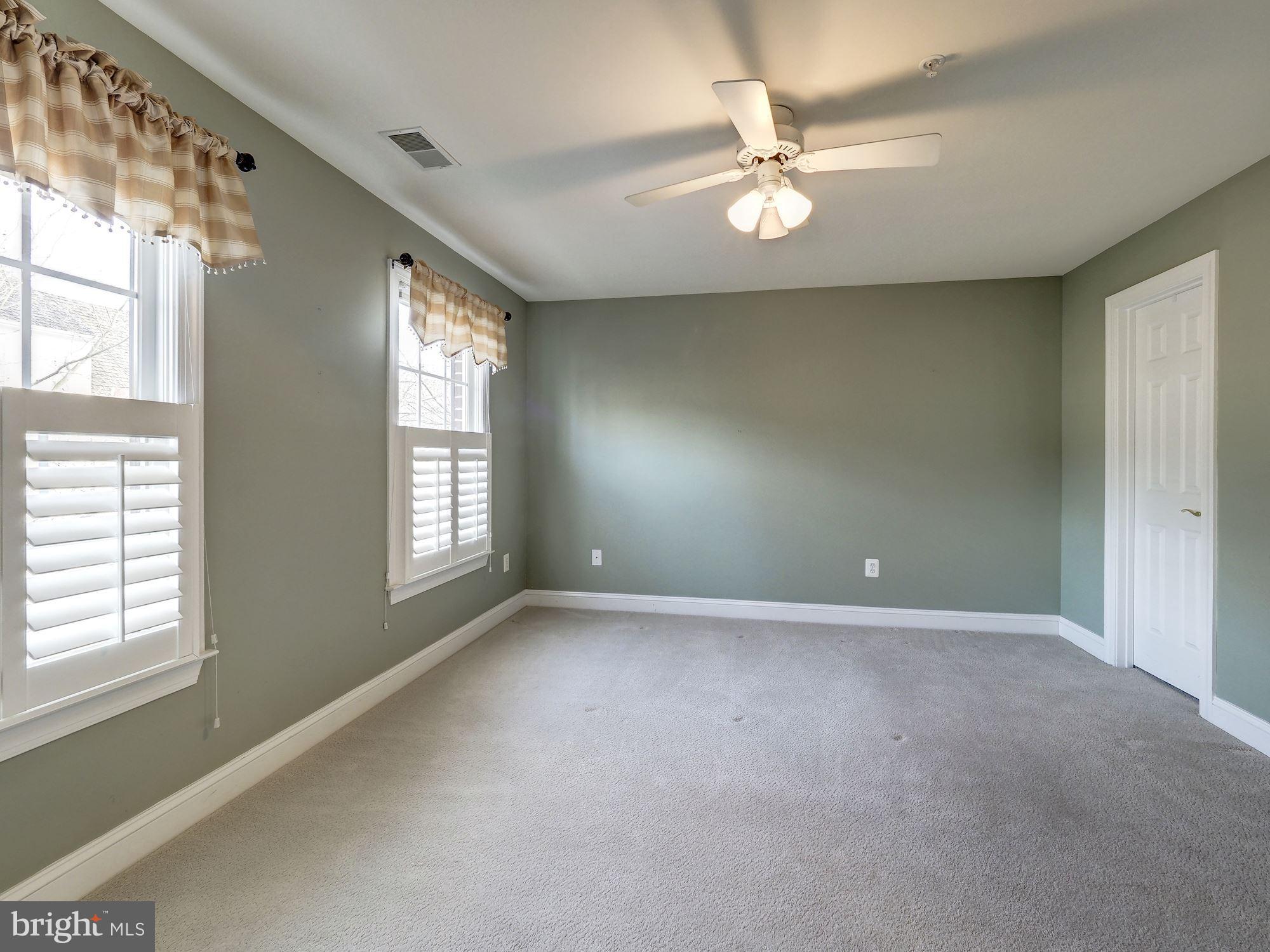 KENTLANDS MIDTOWN - Residential