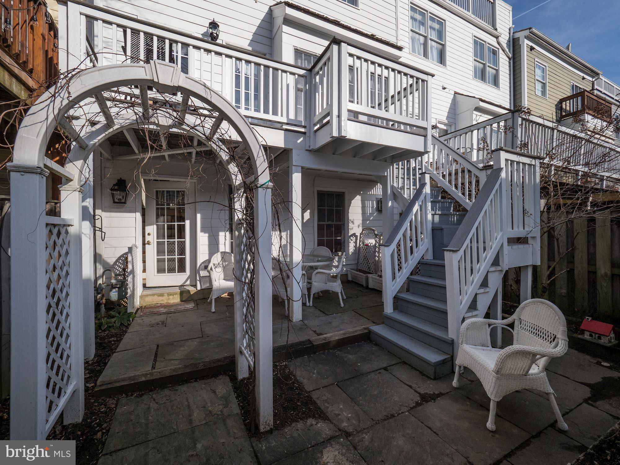 KENTLANDS MIDTOWN - Residential