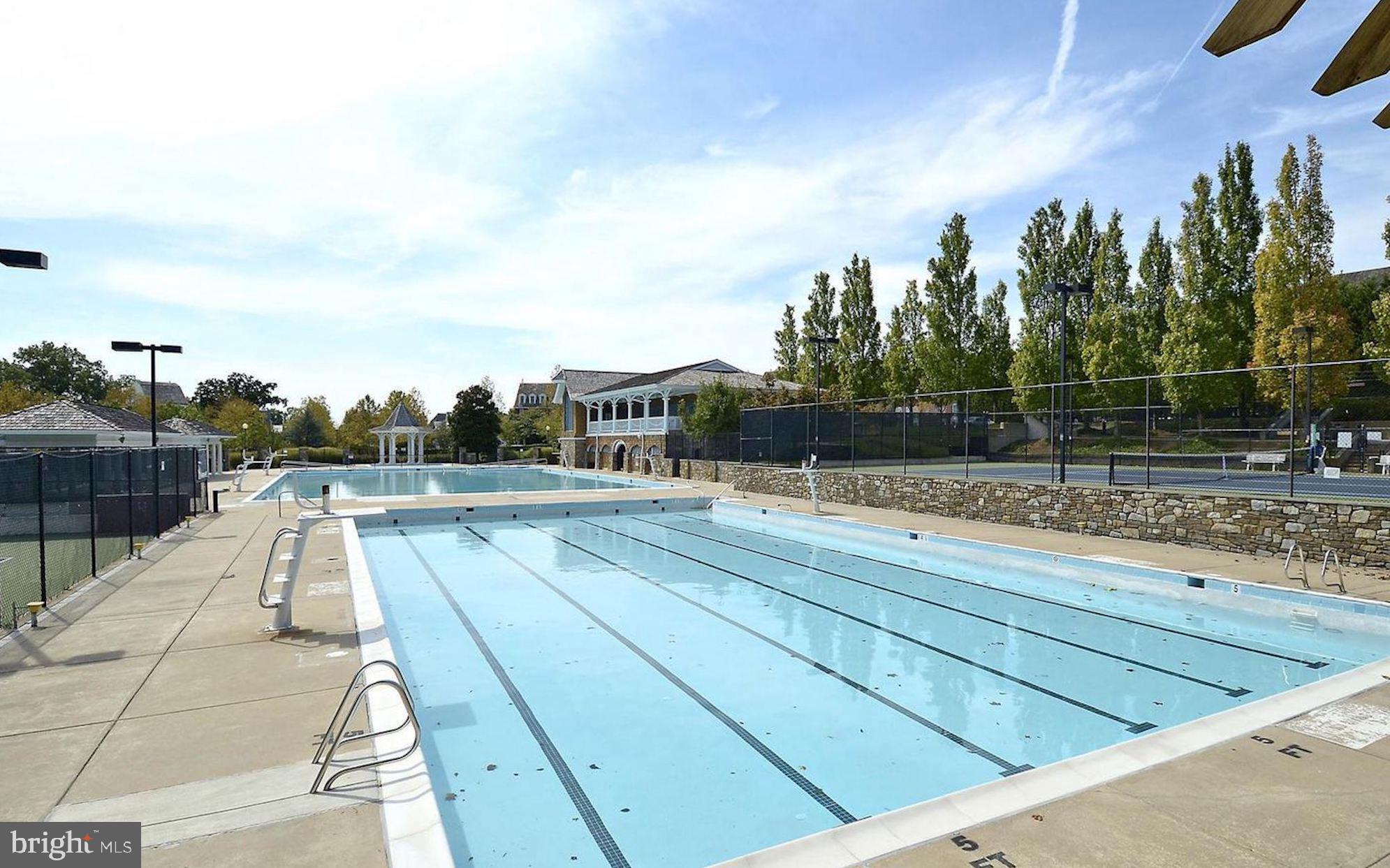 KENTLANDS MIDTOWN - Residential