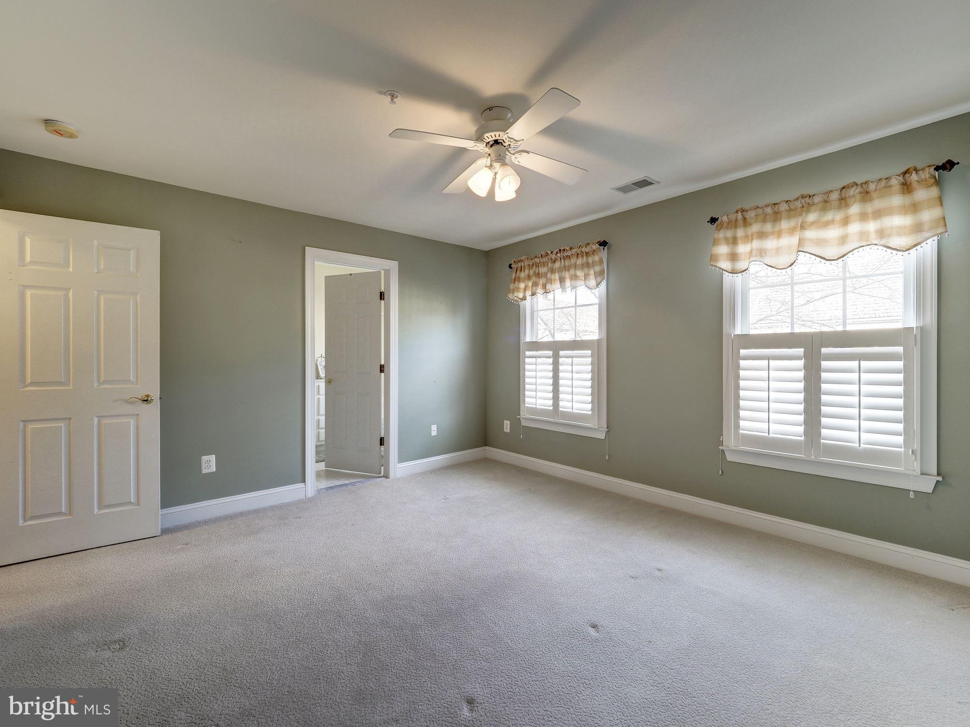 KENTLANDS MIDTOWN - Residential