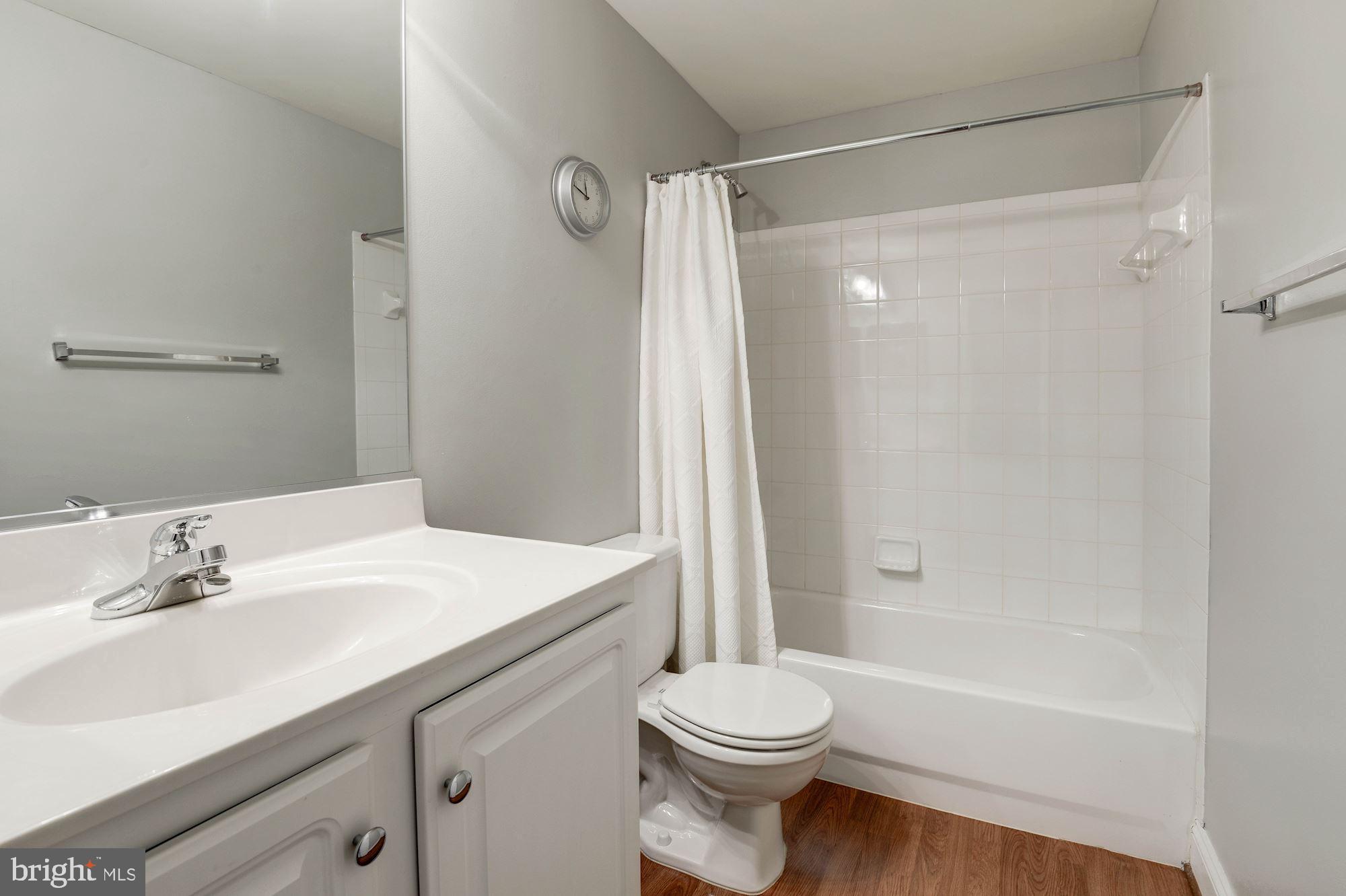 KENTLANDS MIDTOWN - Residential