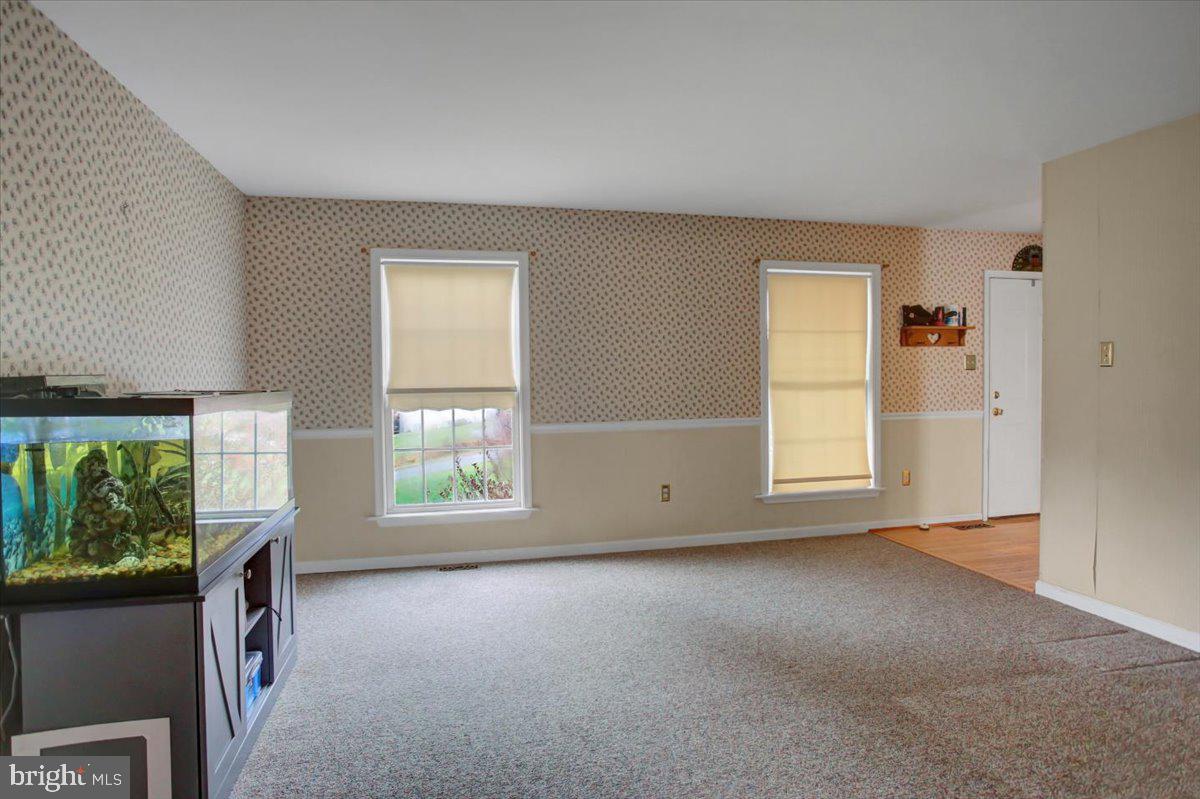 LARASH MANOR - Residential