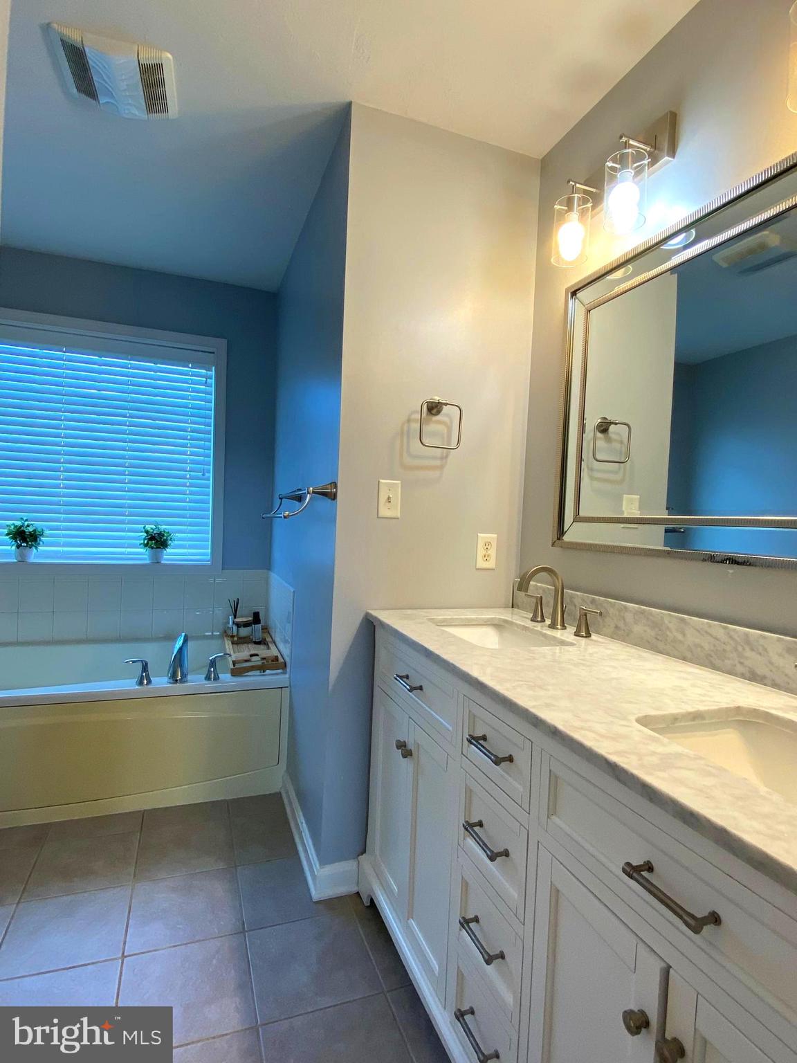 NORTH RIDGE - Residential