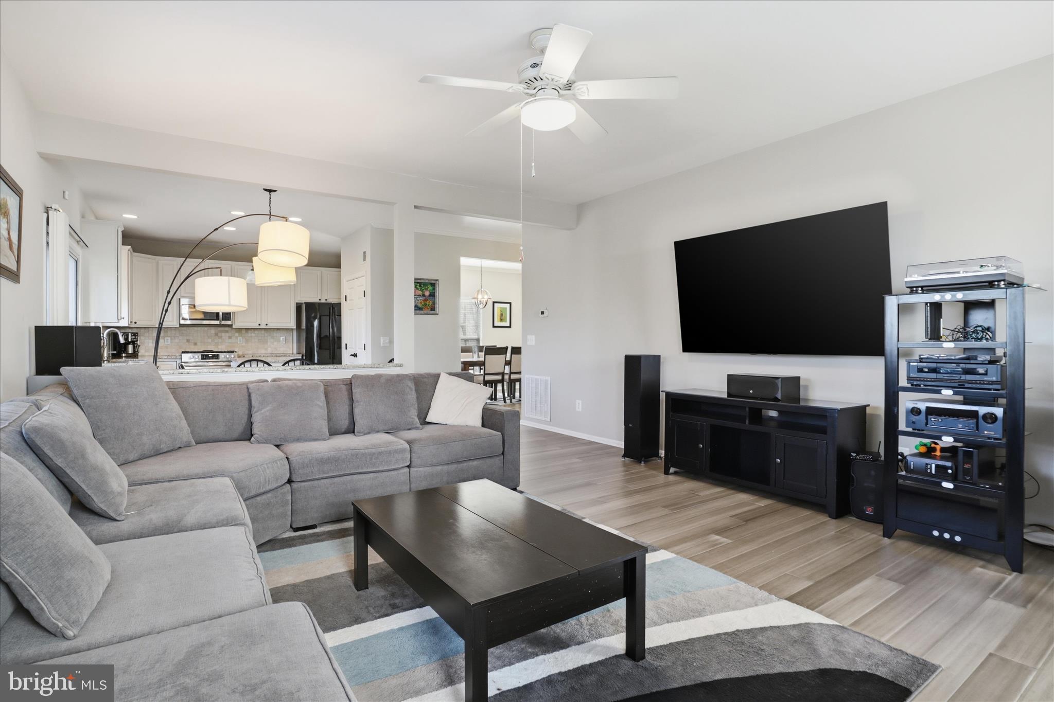 BROADLANDS - Residential