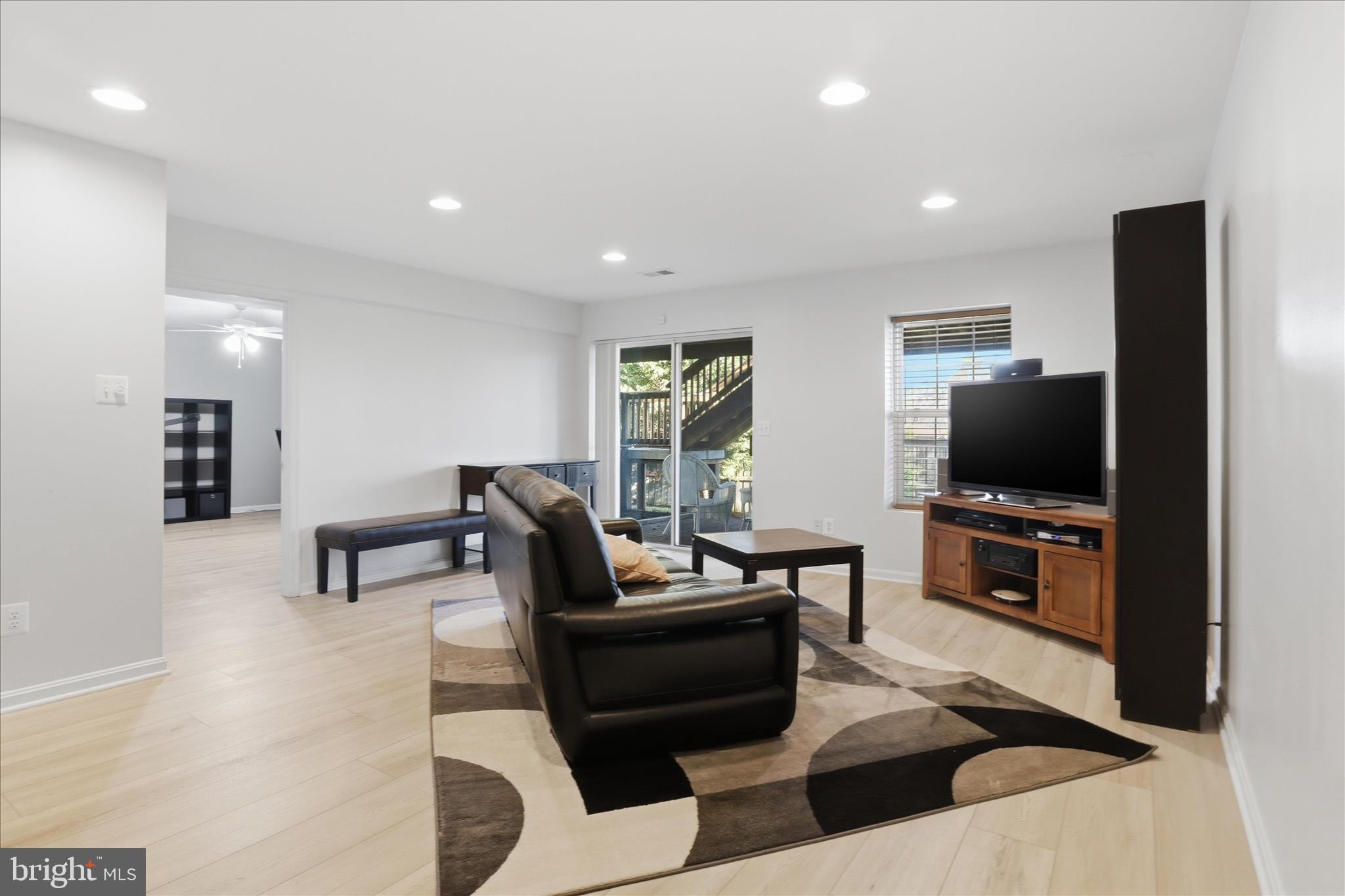 BROADLANDS - Residential