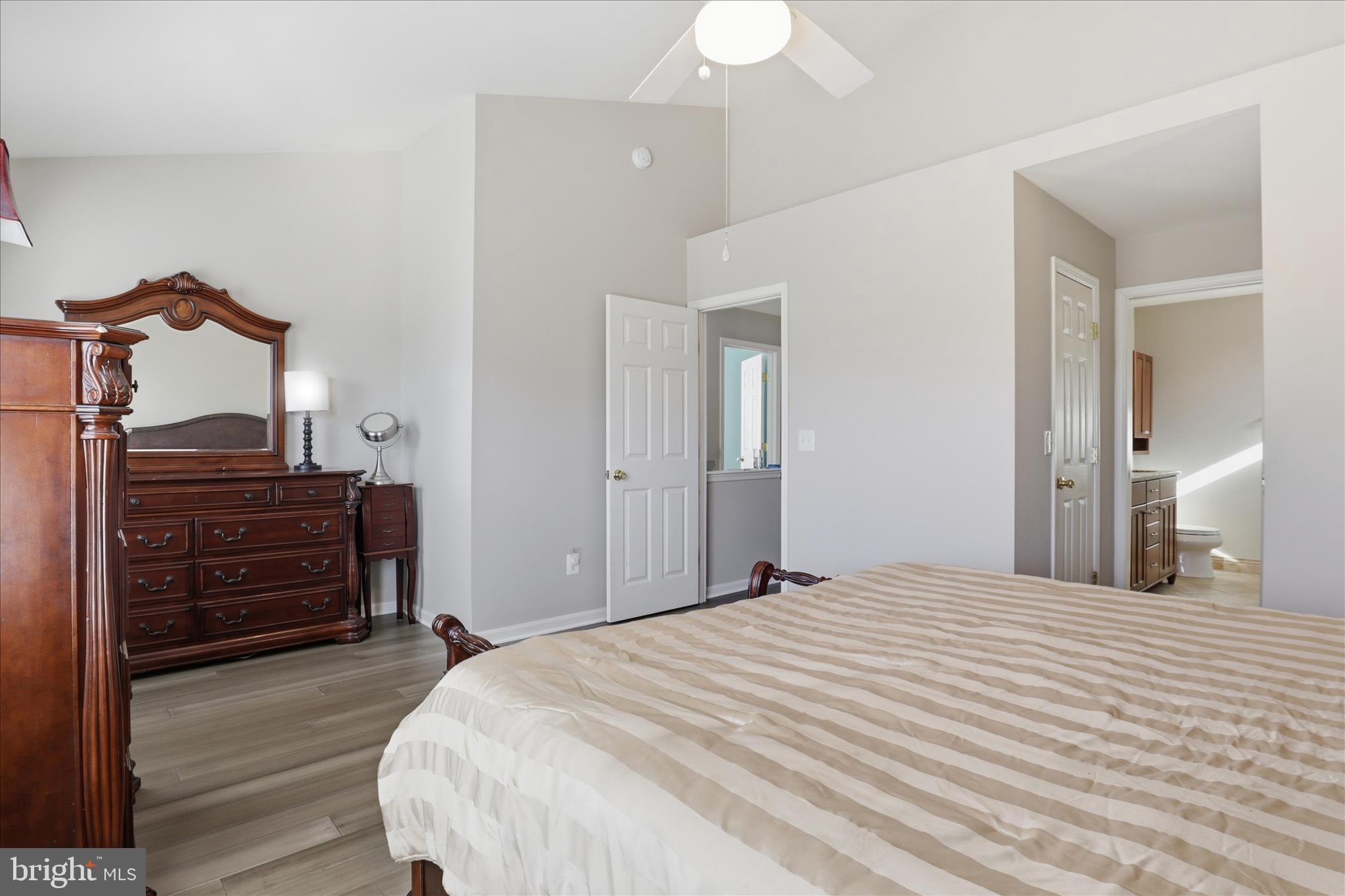 BROADLANDS - Residential