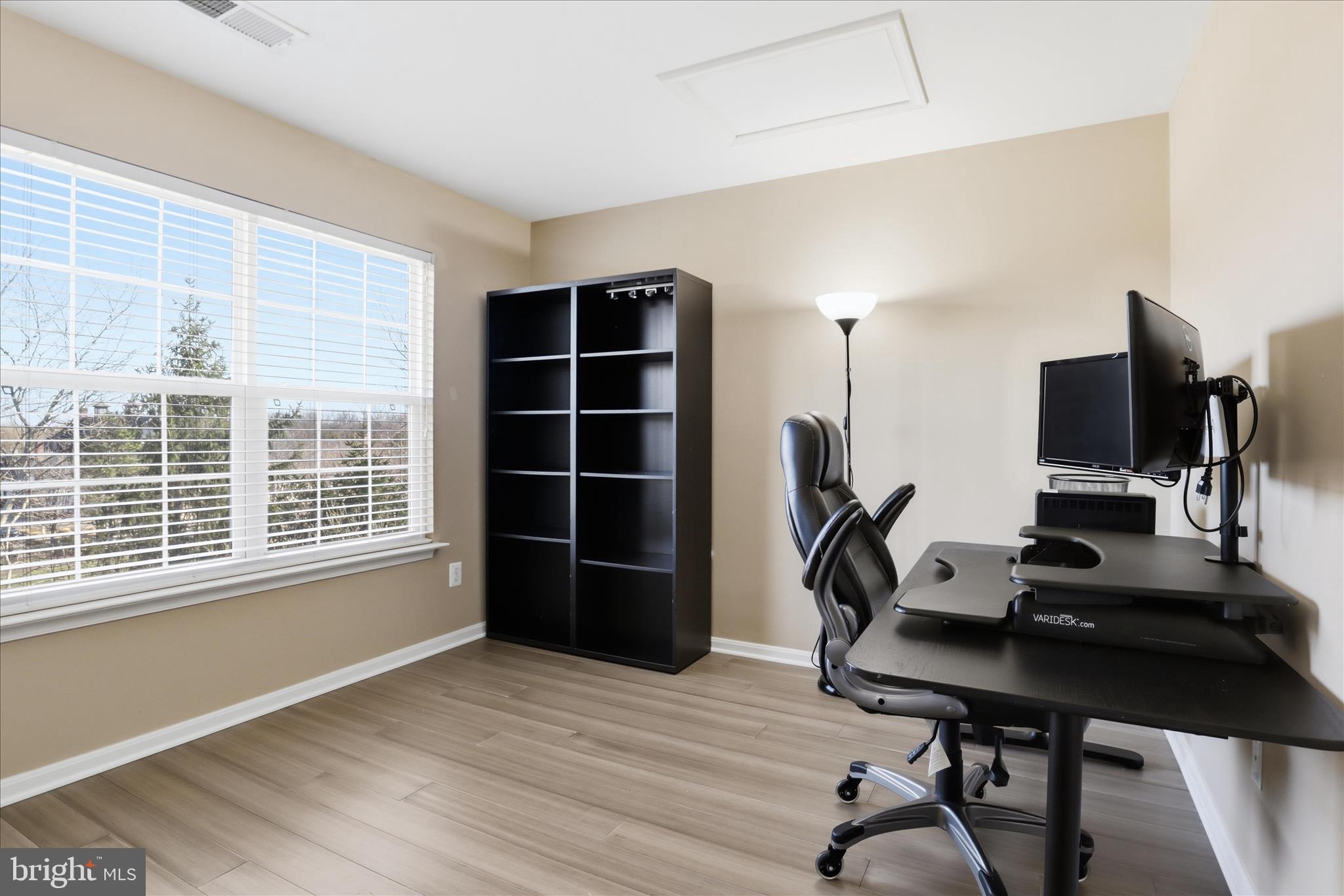 BROADLANDS - Residential