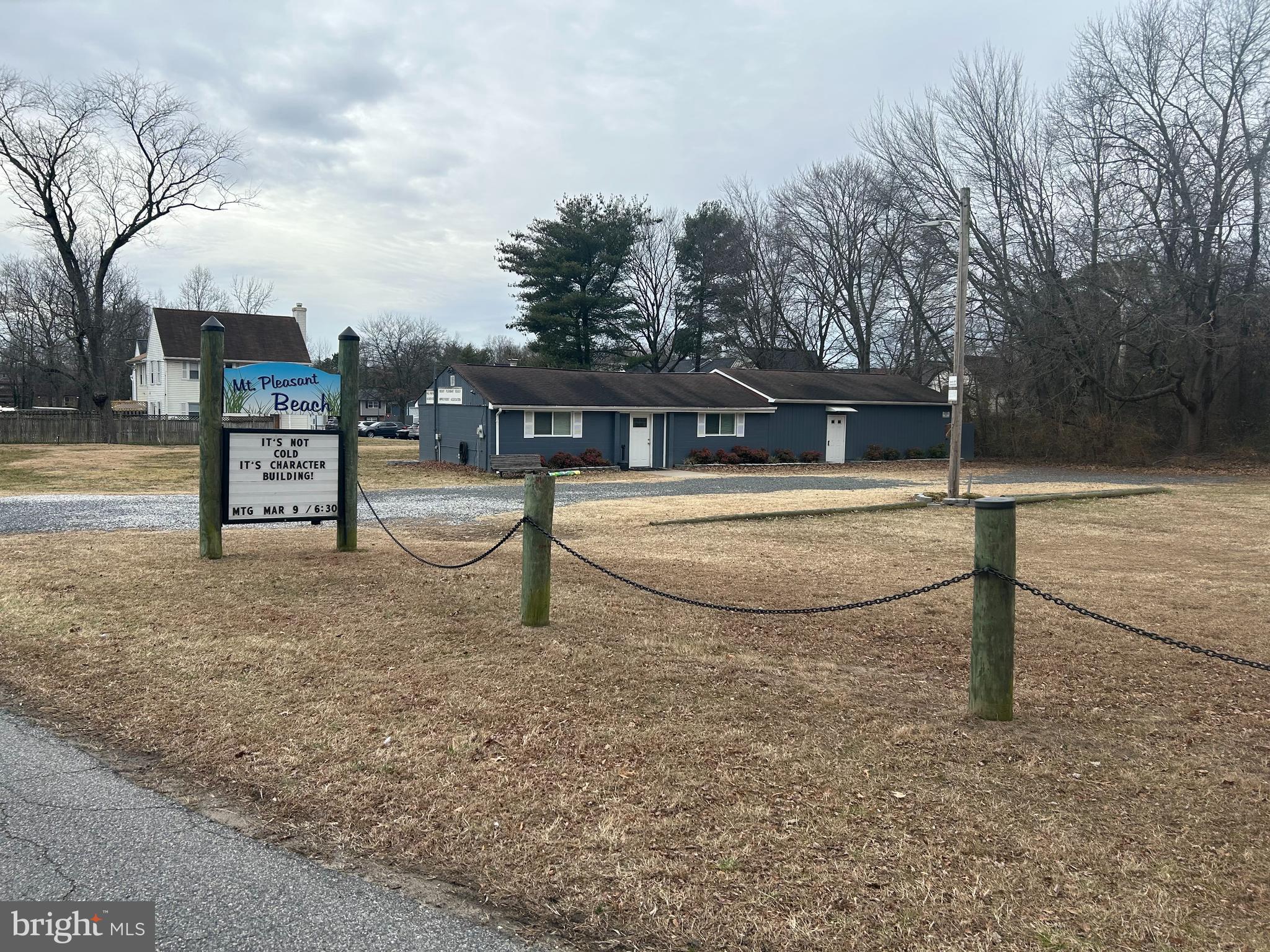 MOUNT PLEASANT BEACH - Residential