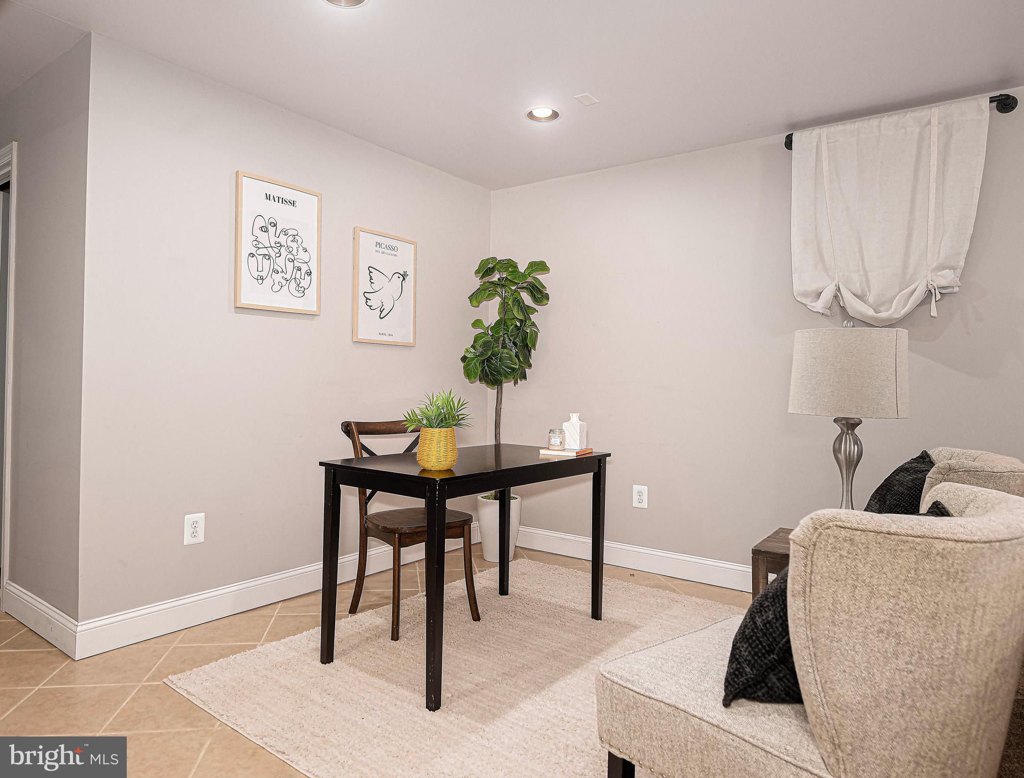 CENTENNIAL OAKS - Residential
