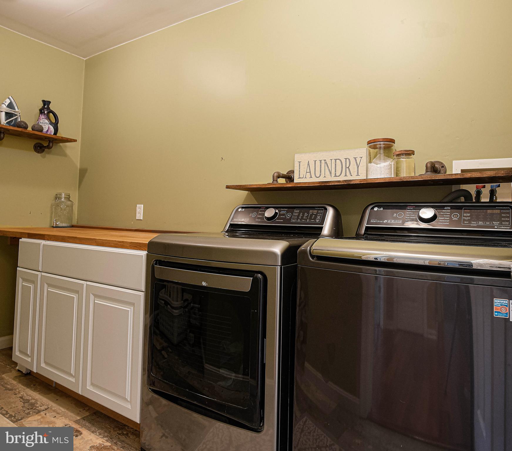 CENTENNIAL OAKS - Residential