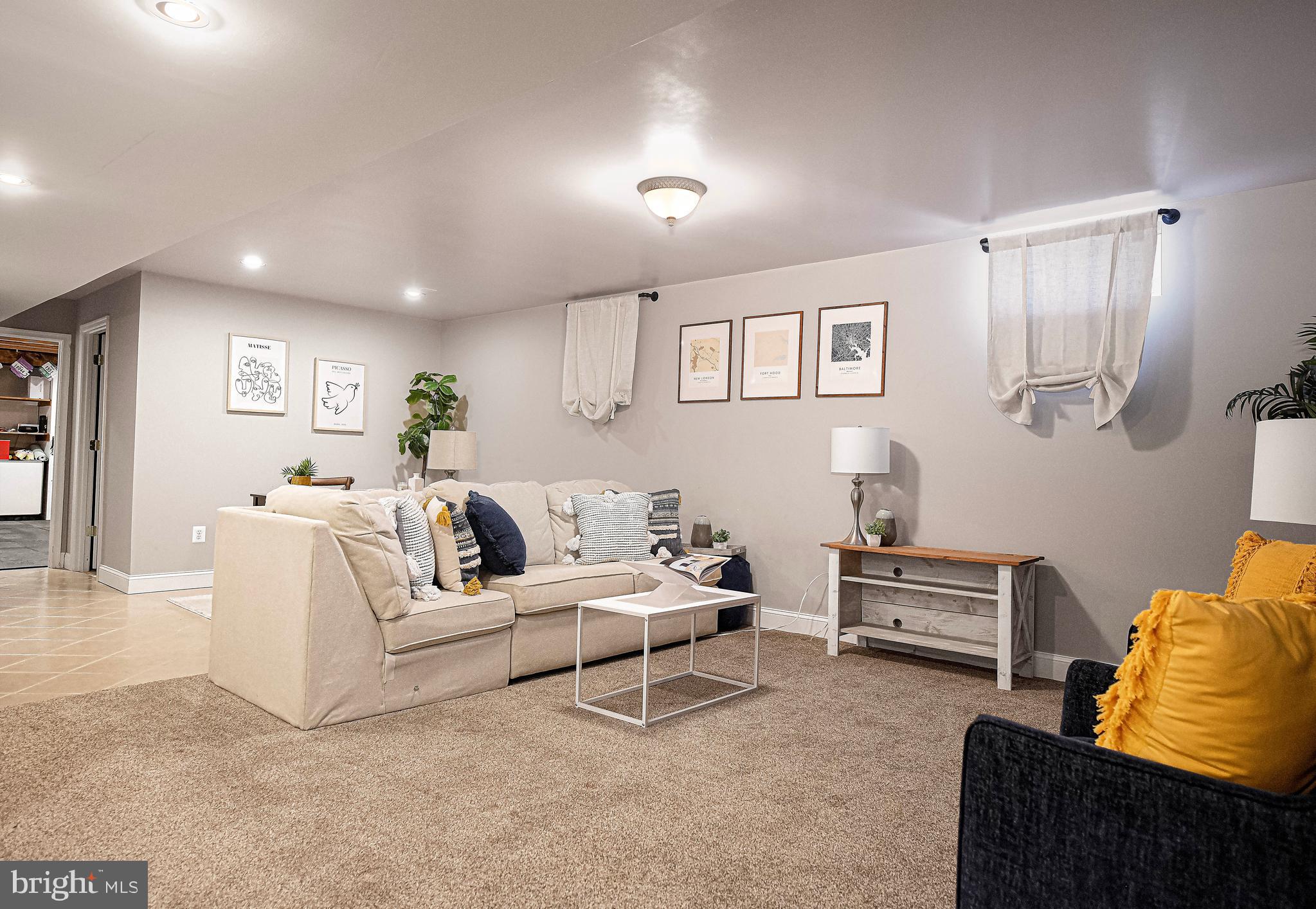 CENTENNIAL OAKS - Residential
