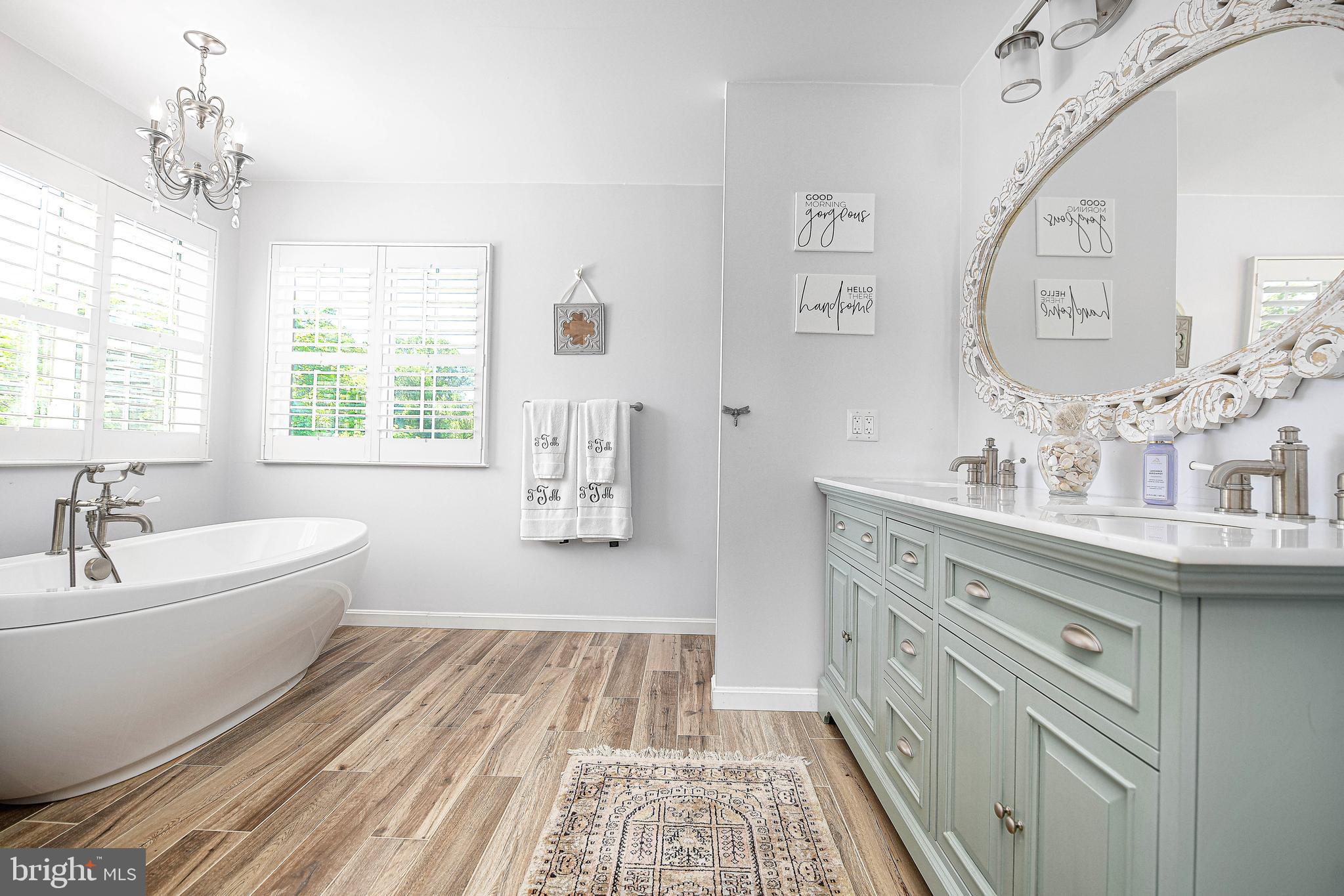 CENTENNIAL OAKS - Residential