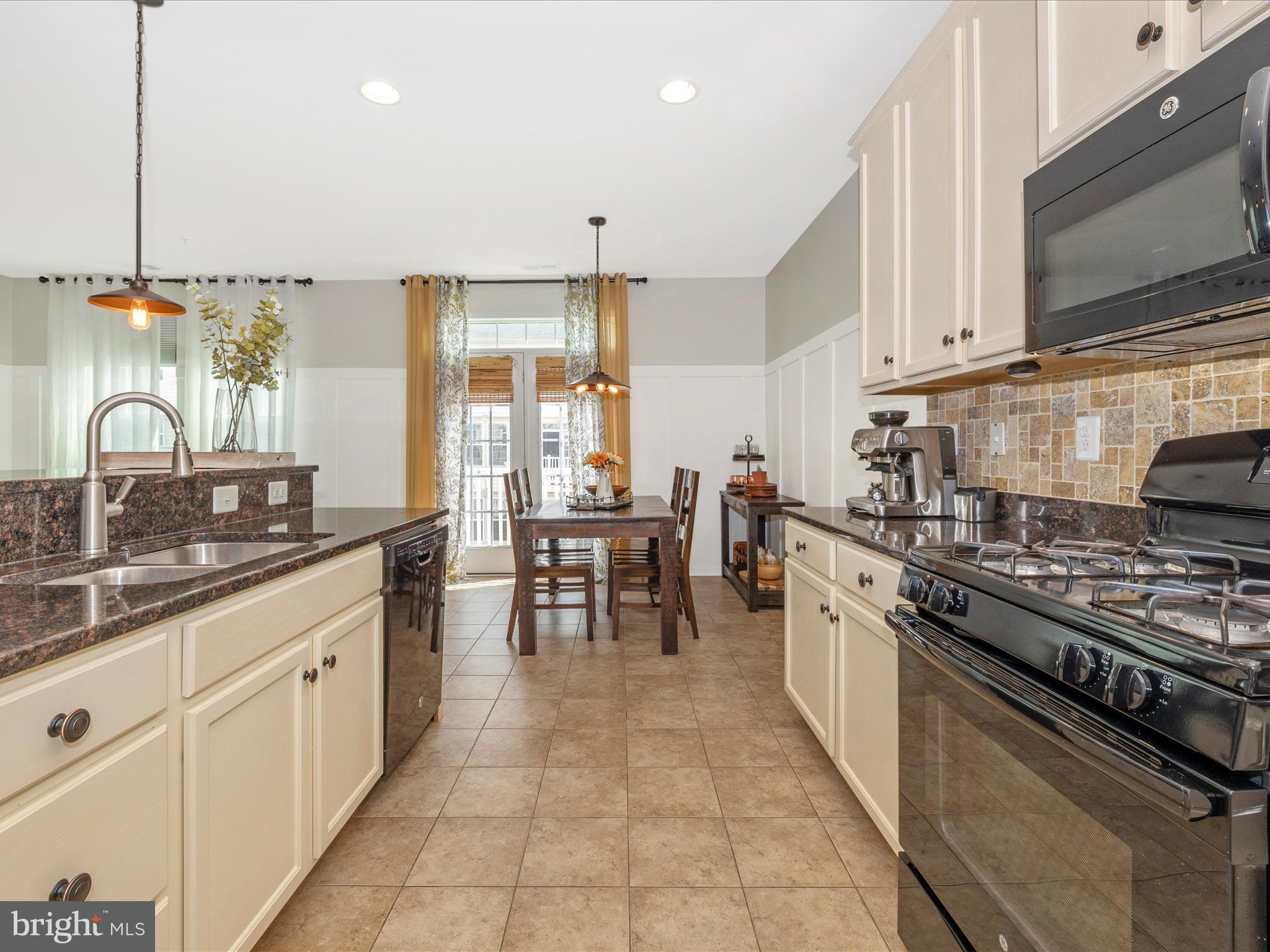 LINTON AT BALLENGER - Residential