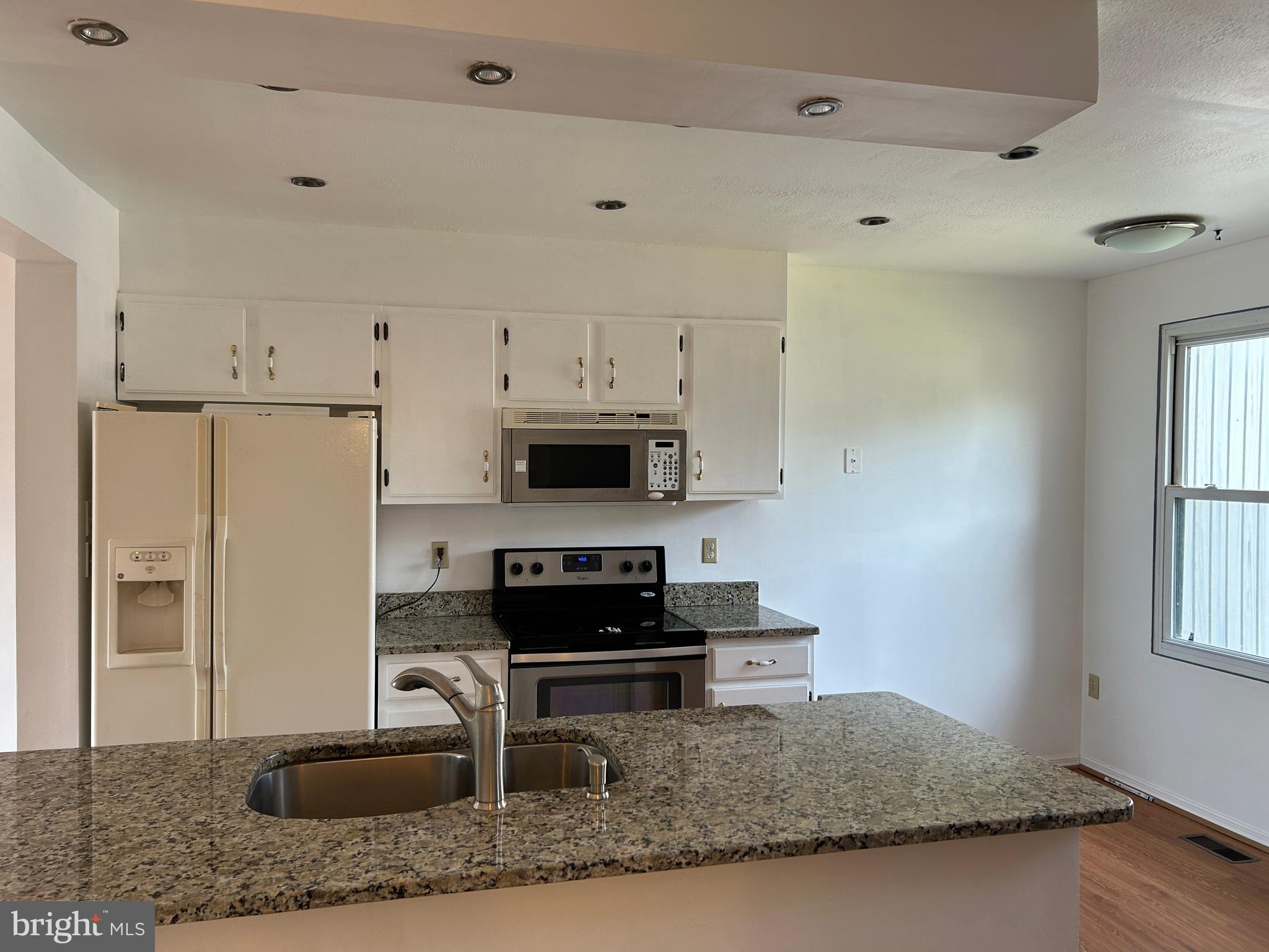 MARINE OAKS VILLAGE - Residential