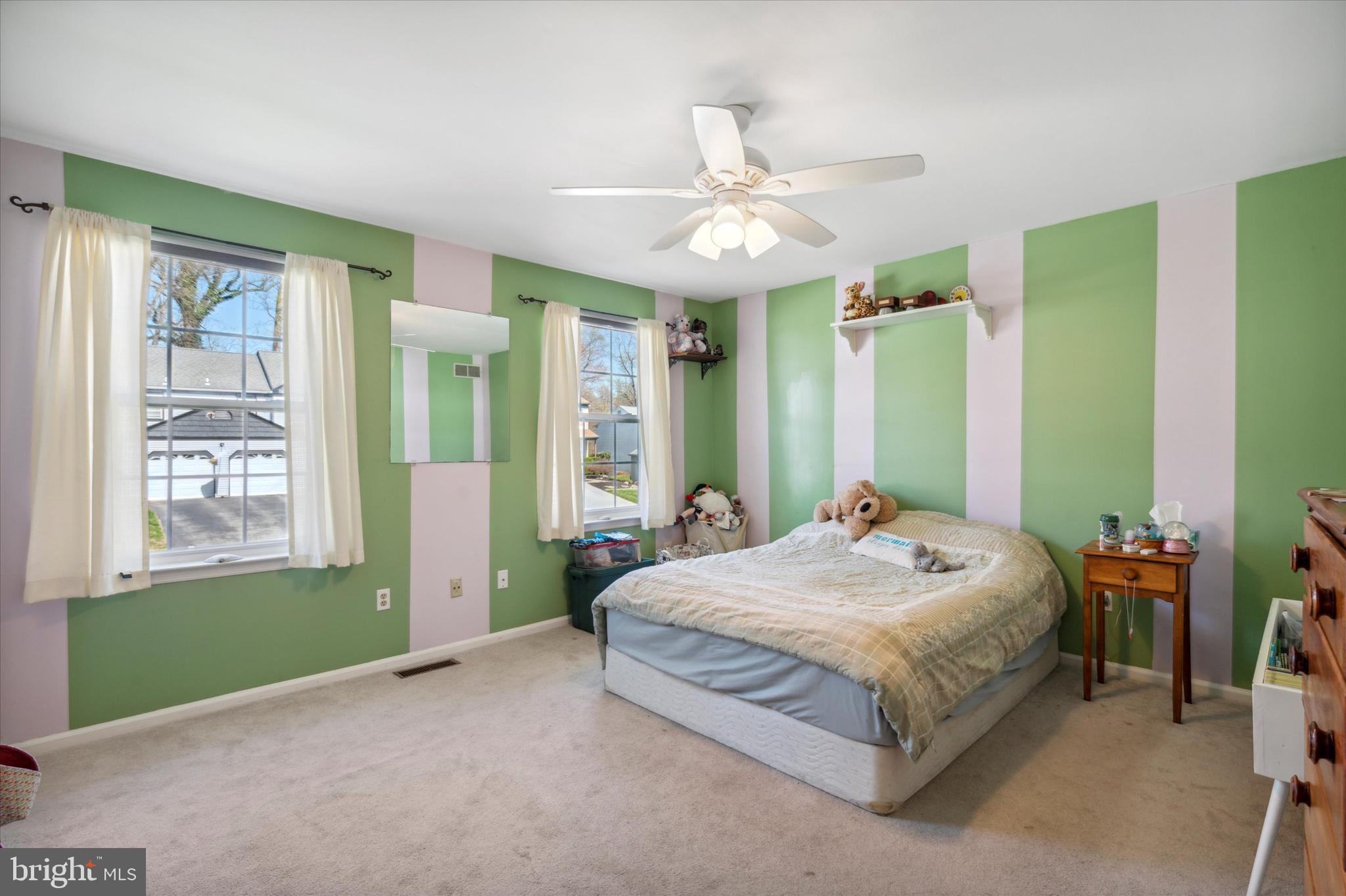 VICTORIA CROSSING - Residential