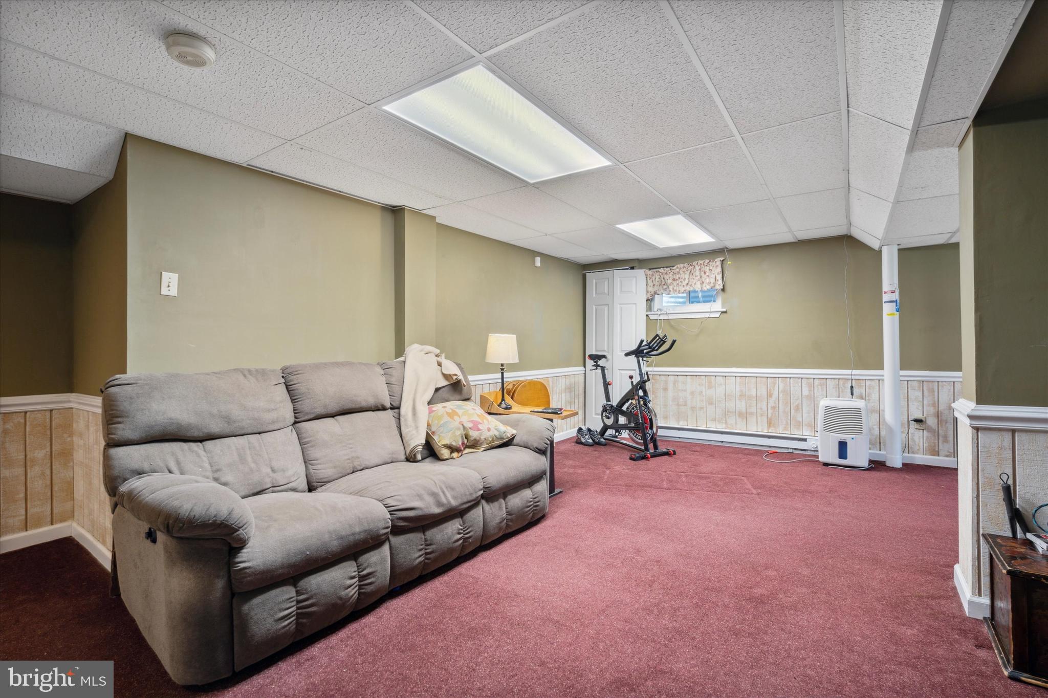 VICTORIA CROSSING - Residential