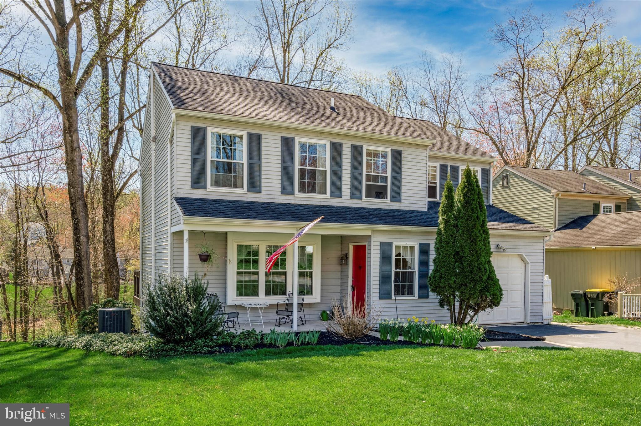 VICTORIA CROSSING - Residential