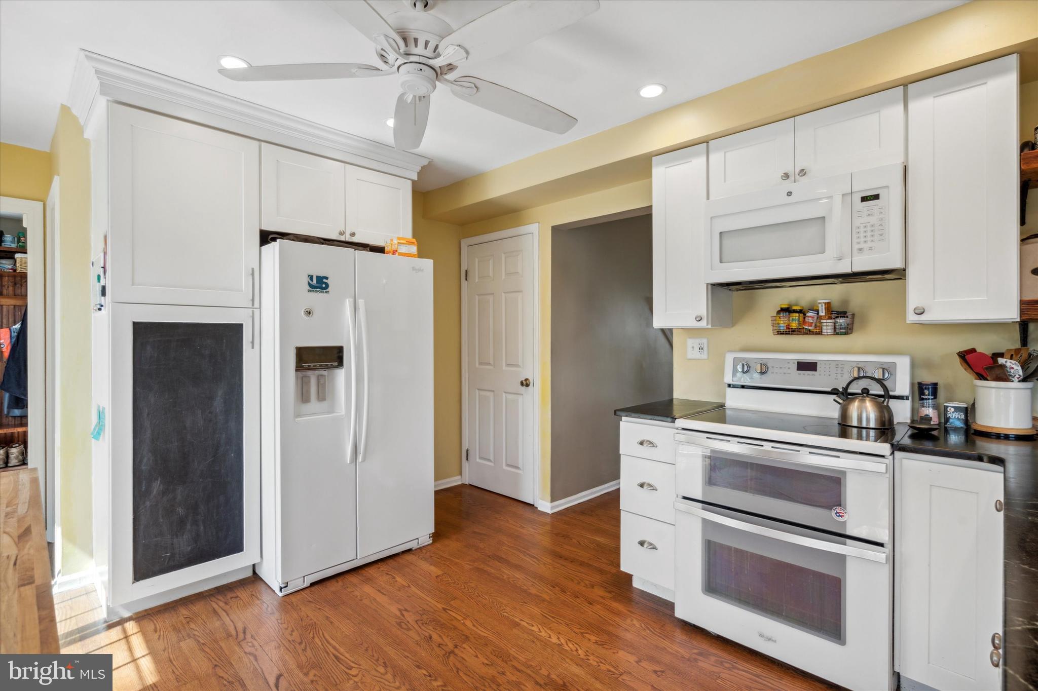 VICTORIA CROSSING - Residential