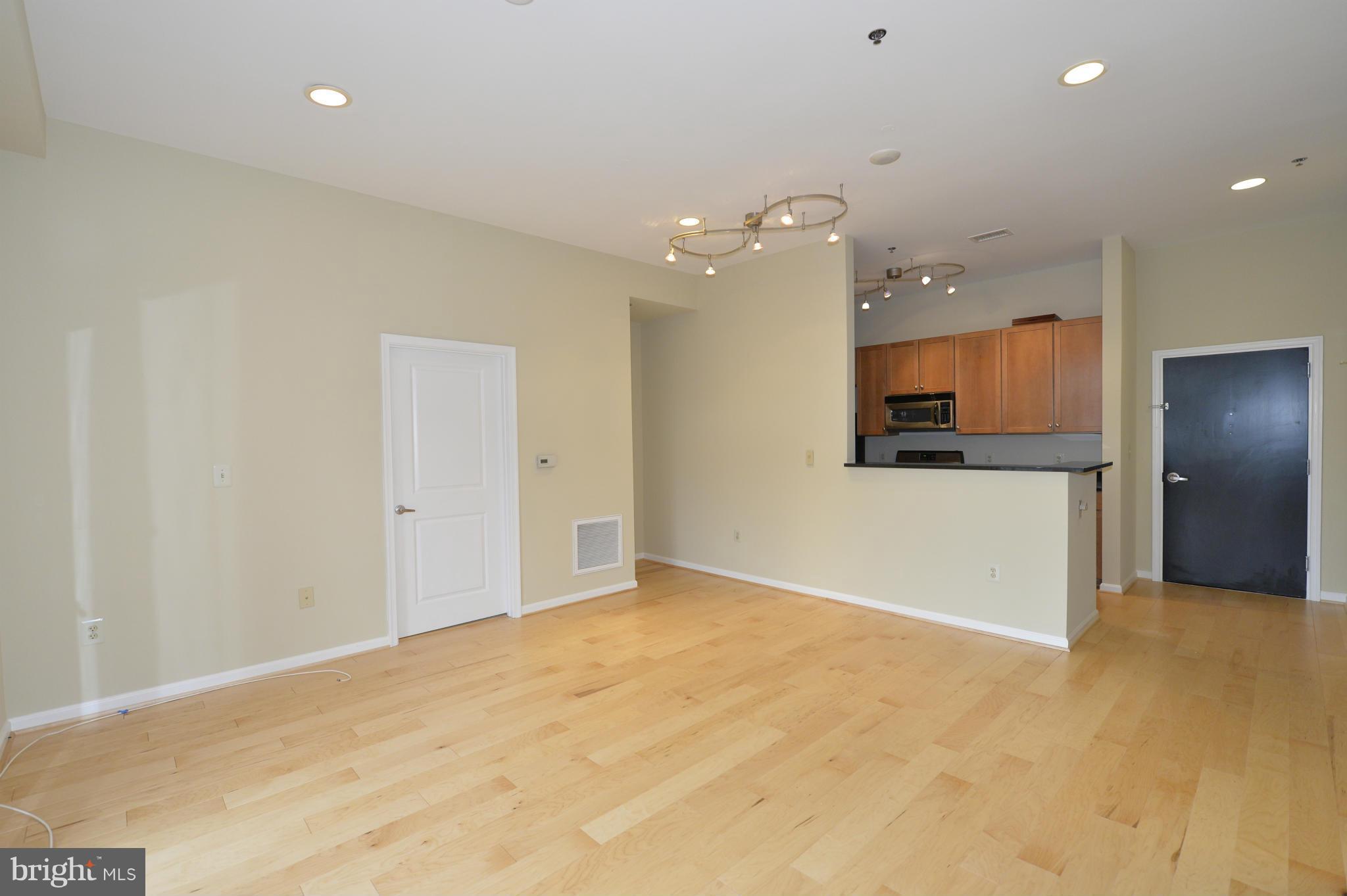 THE ROYALTON - Residential Lease