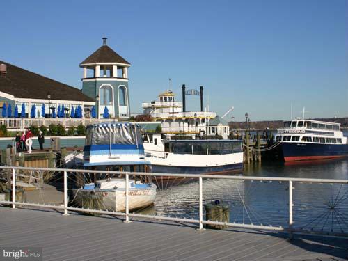 THE ROYALTON - Residential Lease