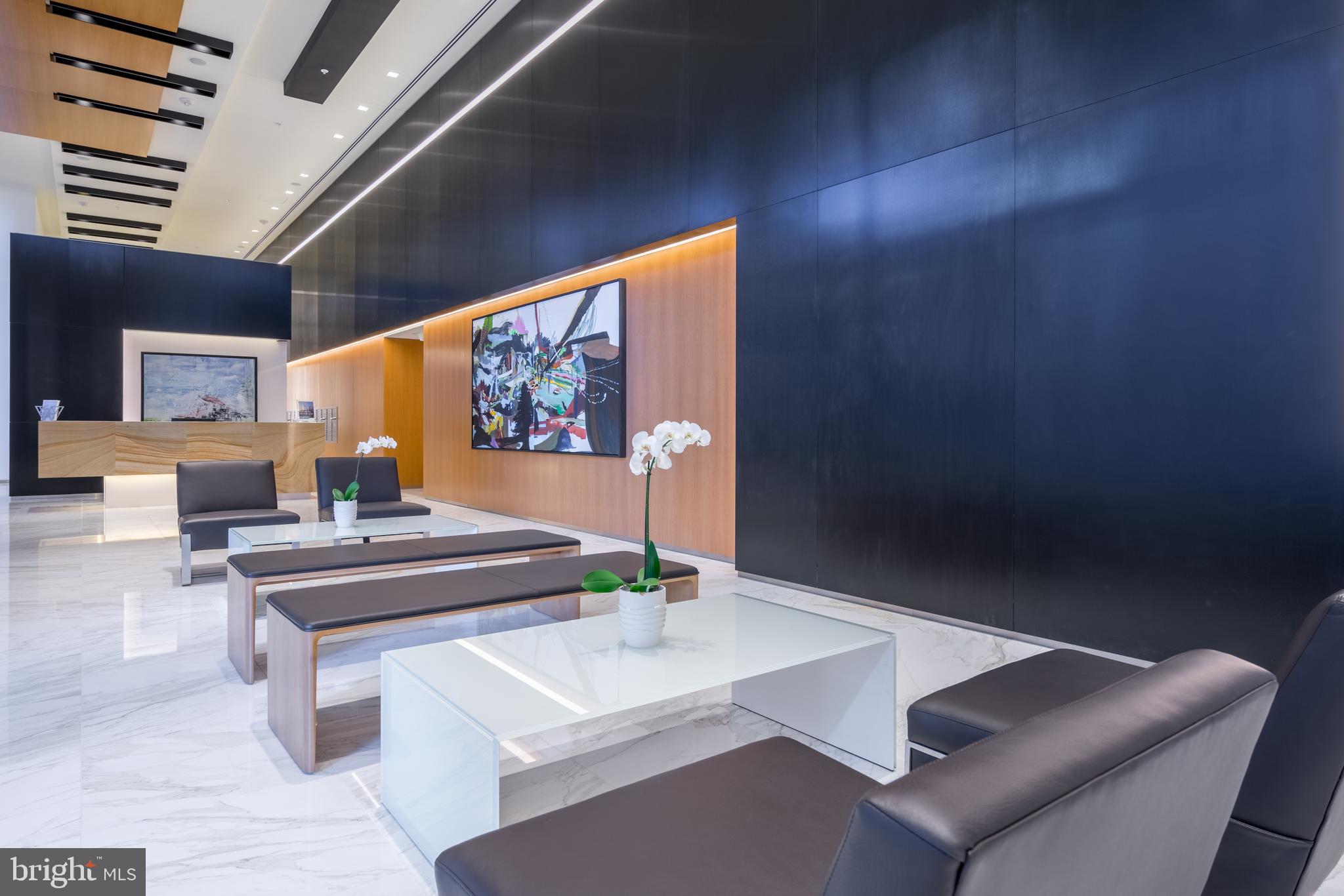 ROSSLYN - Residential Lease