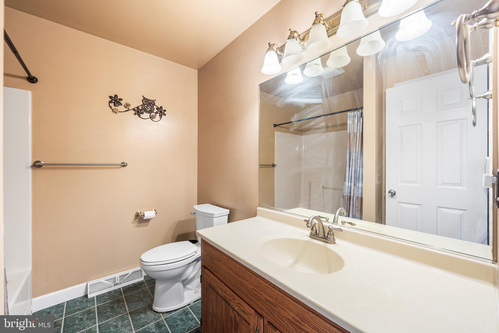 RIVERS POINTE - Residential Lease