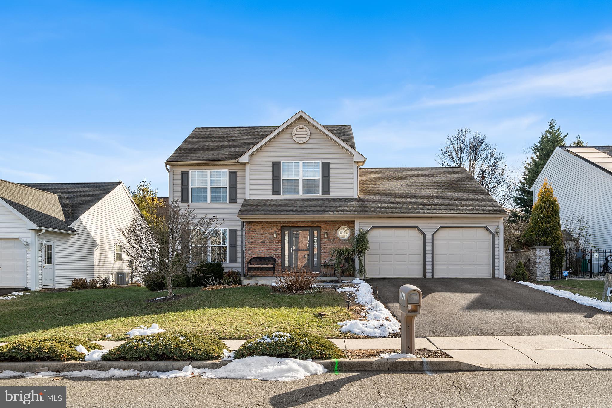 RIVERS POINTE - Residential Lease