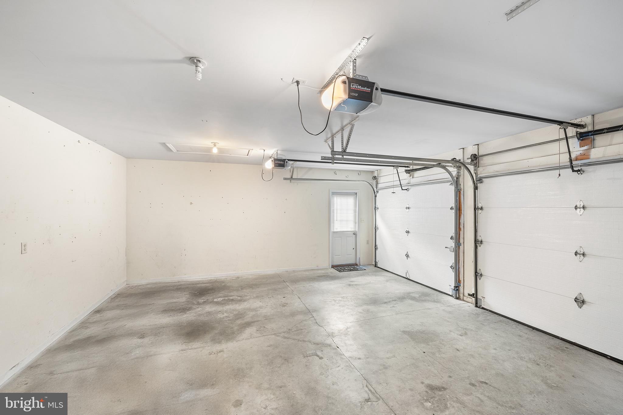 RIVERS POINTE - Residential Lease