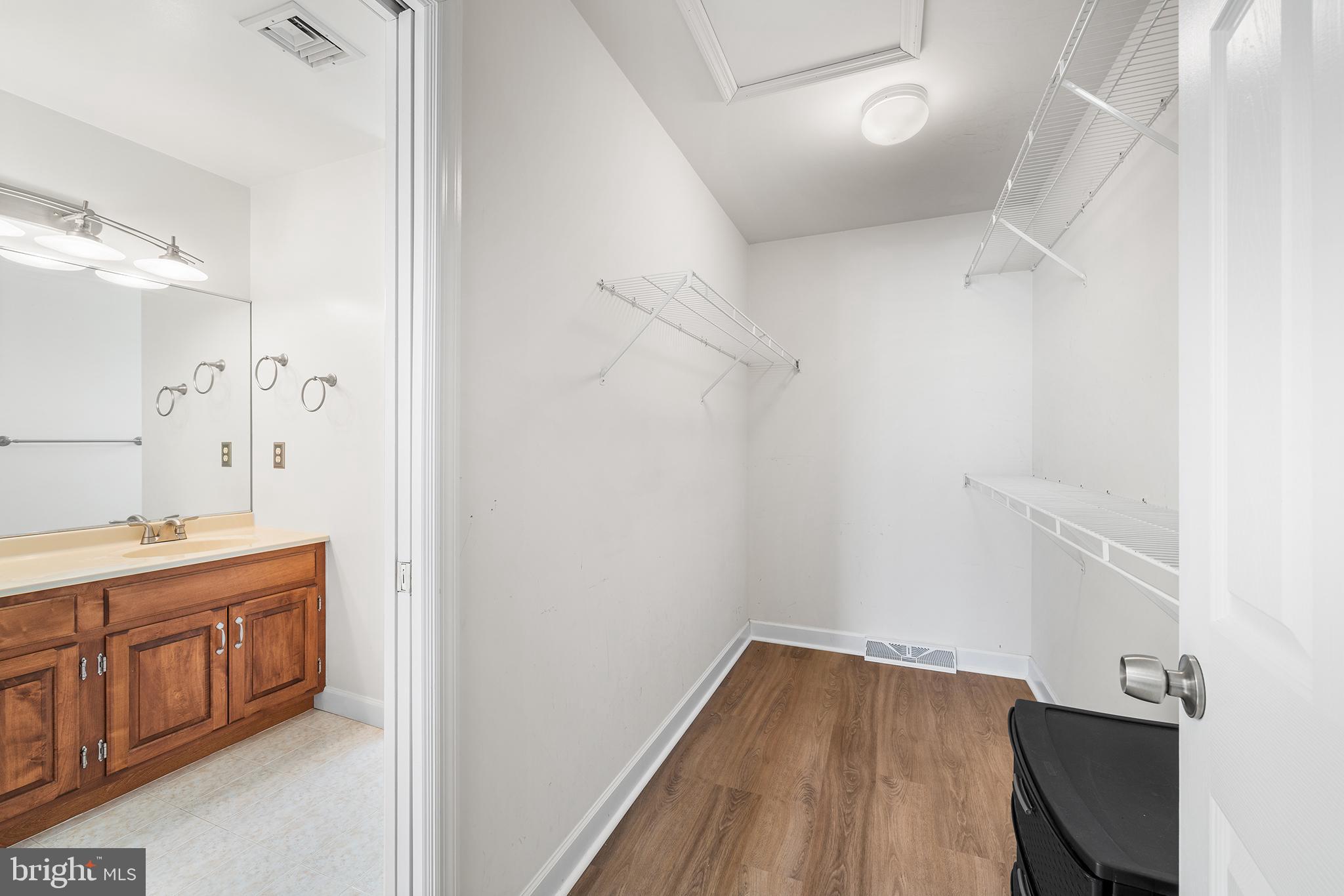 RIVERS POINTE - Residential Lease