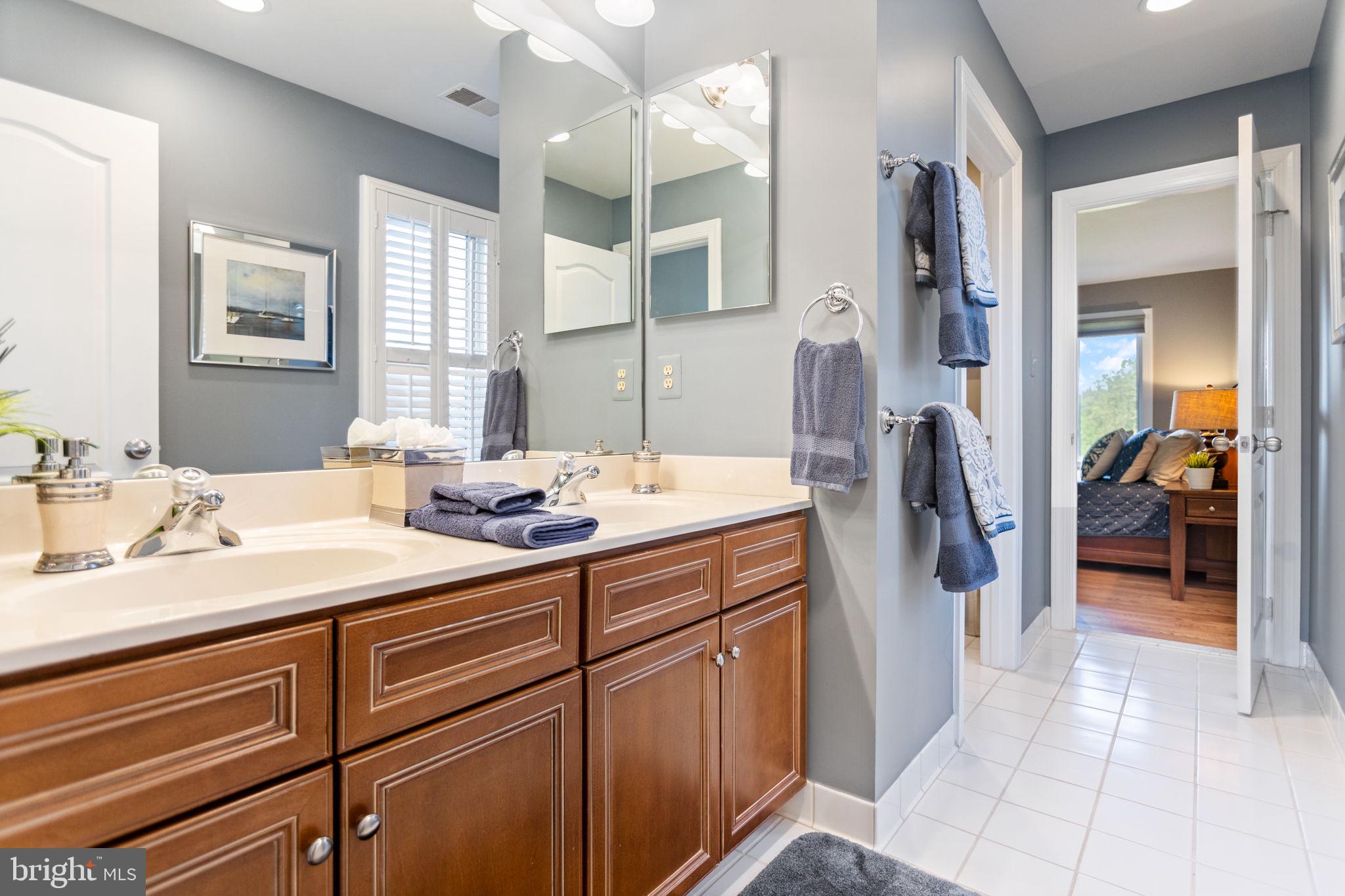 ASHBURN FARM - Residential