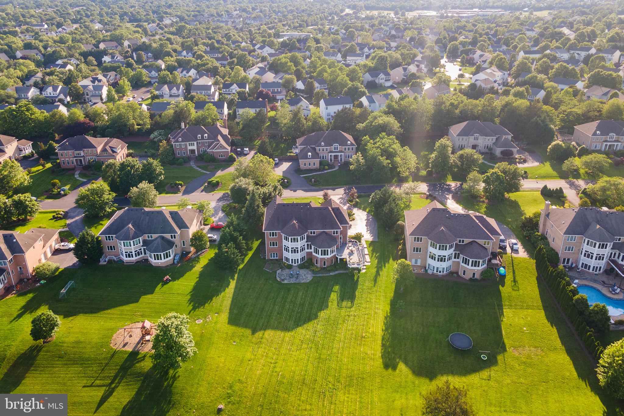 ASHBURN FARM - Residential