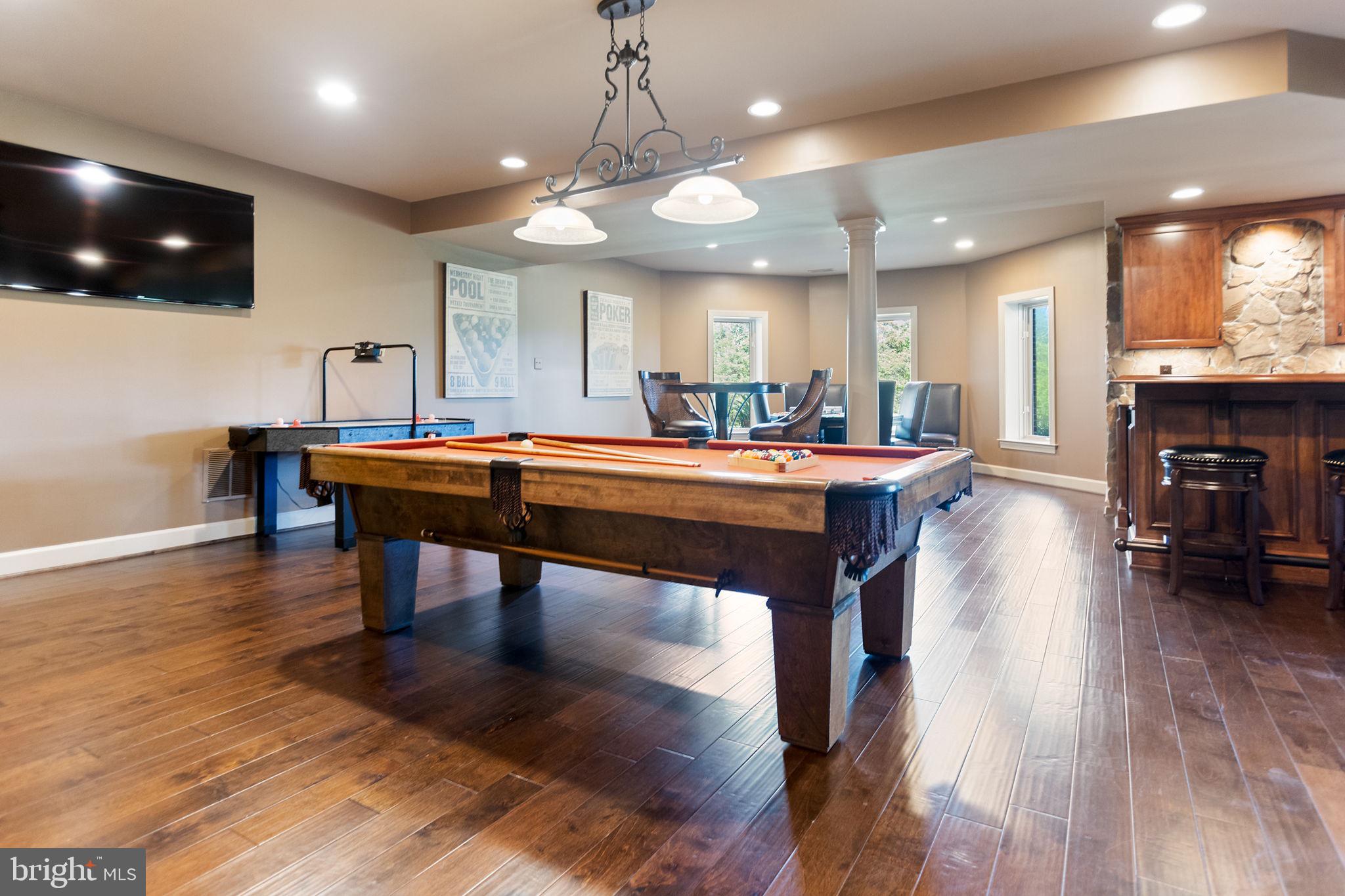 ASHBURN FARM - Residential