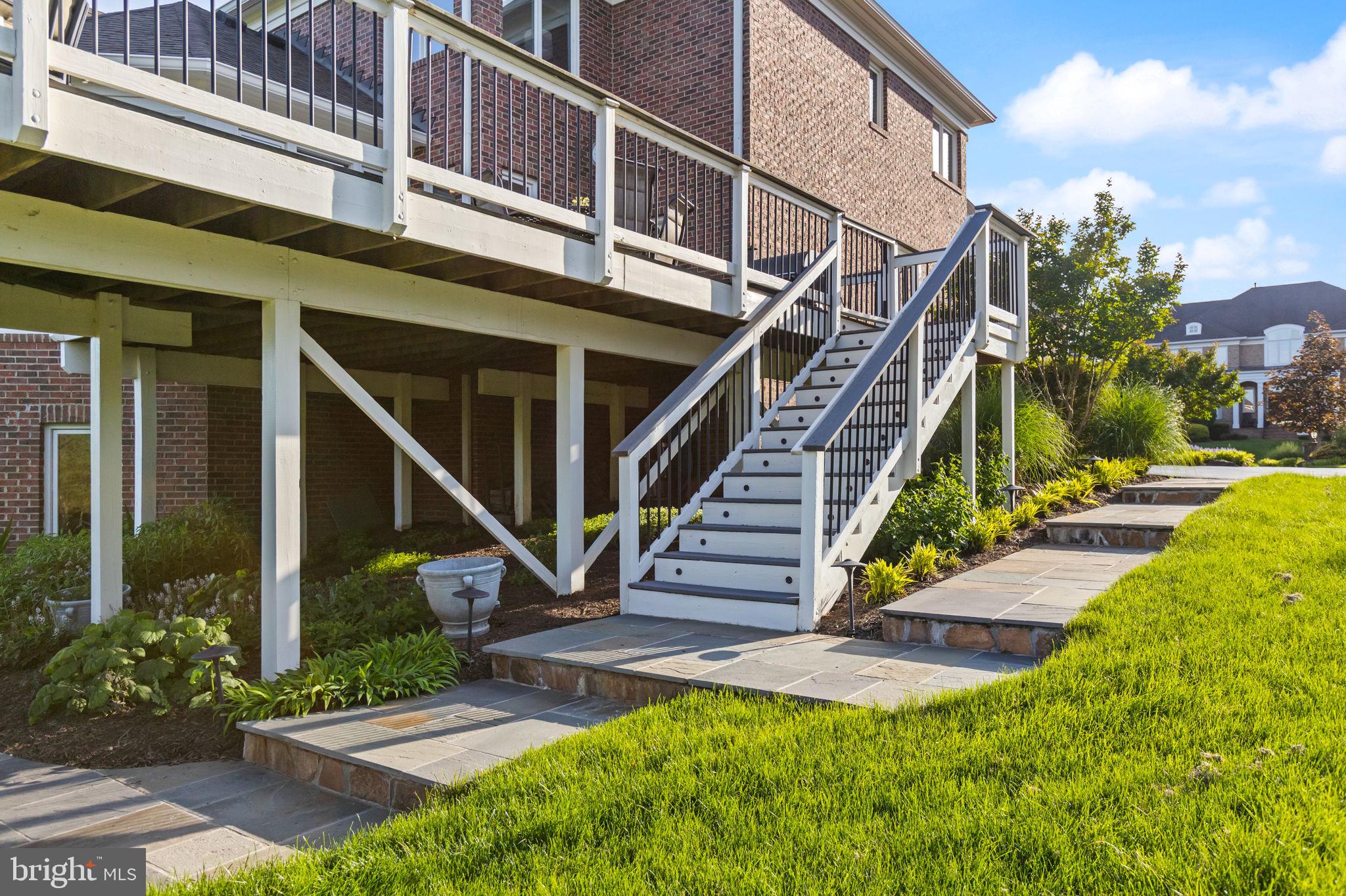 ASHBURN FARM - Residential