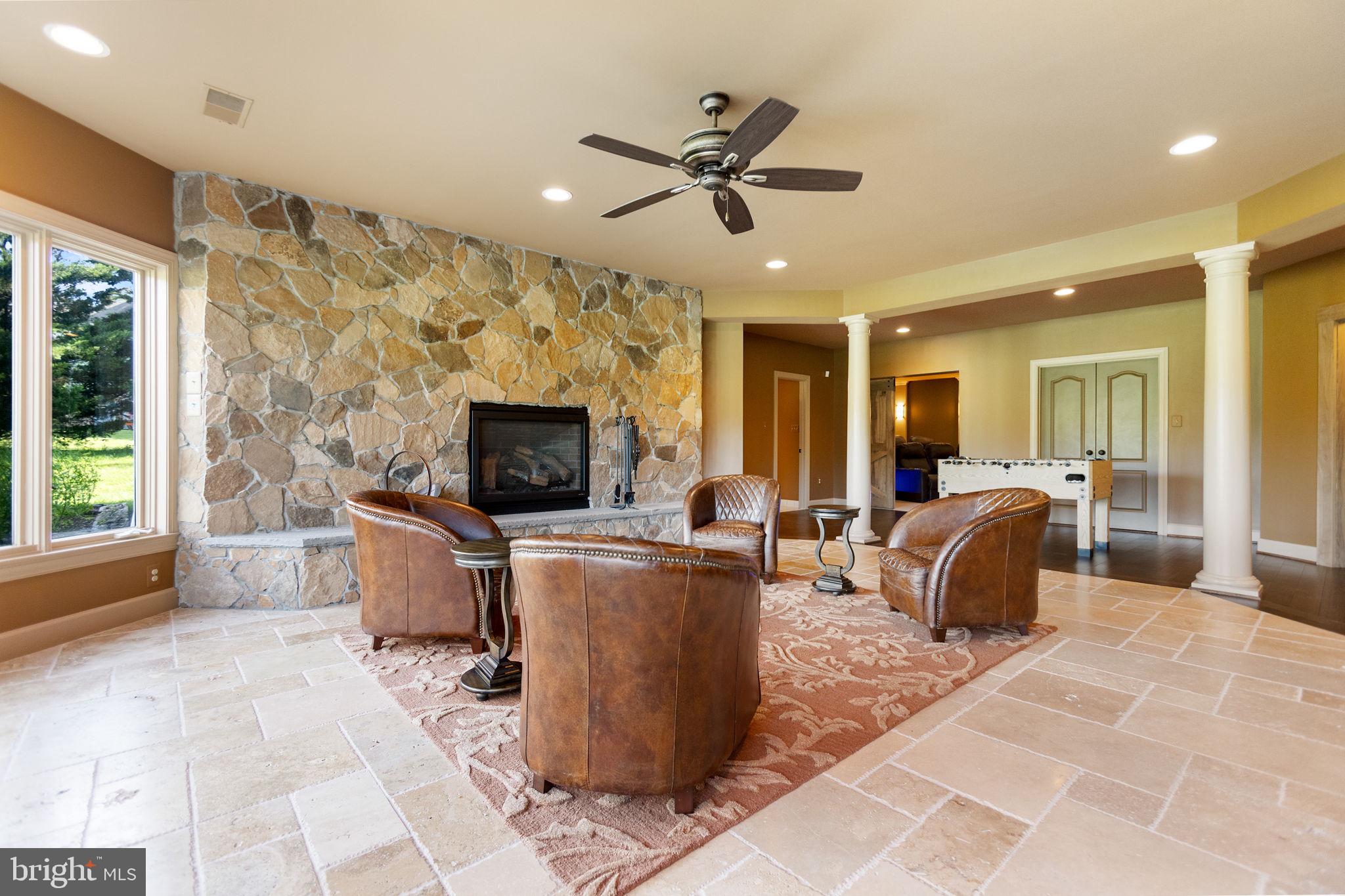 ASHBURN FARM - Residential