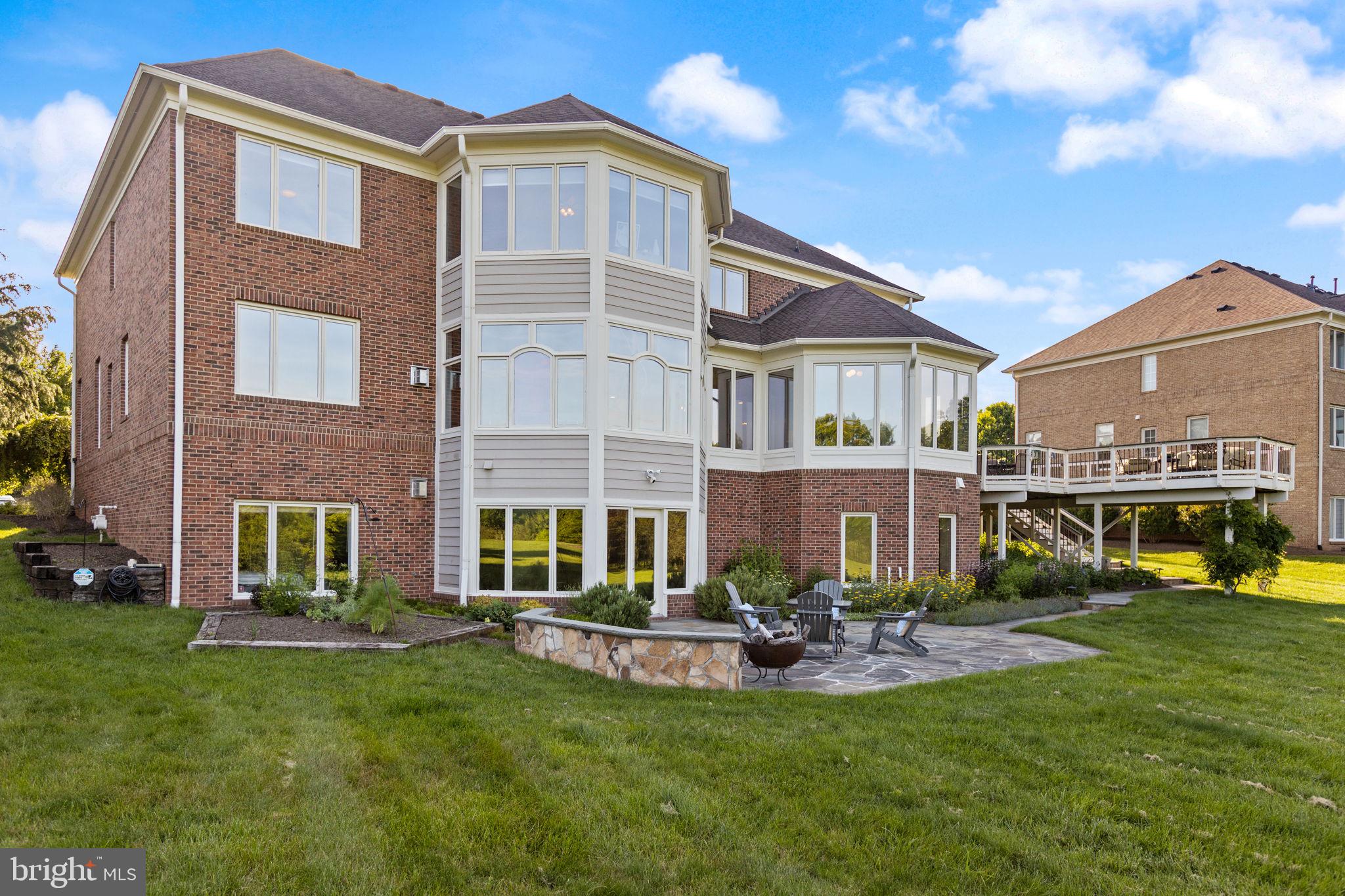 ASHBURN FARM - Residential