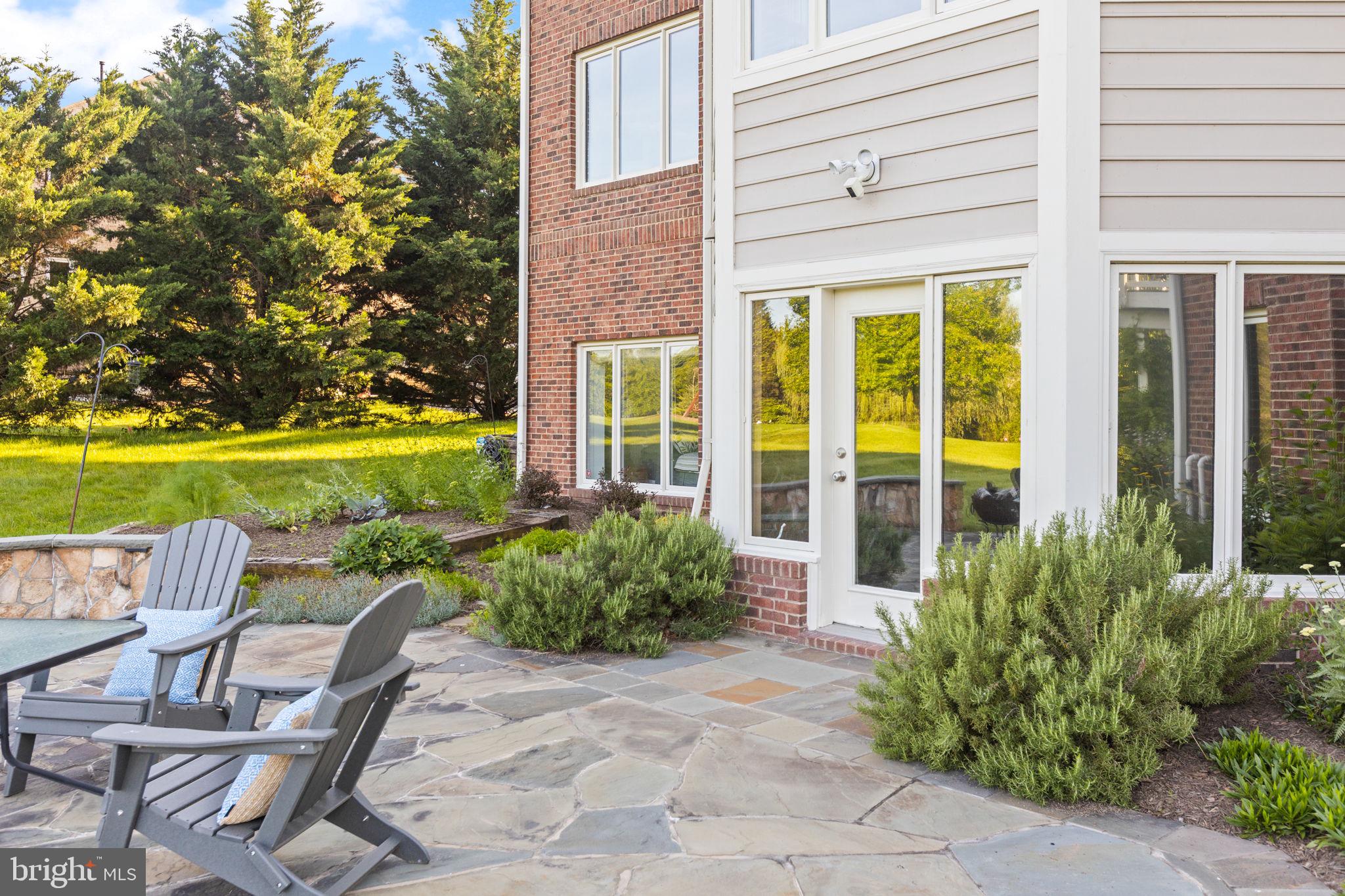 ASHBURN FARM - Residential