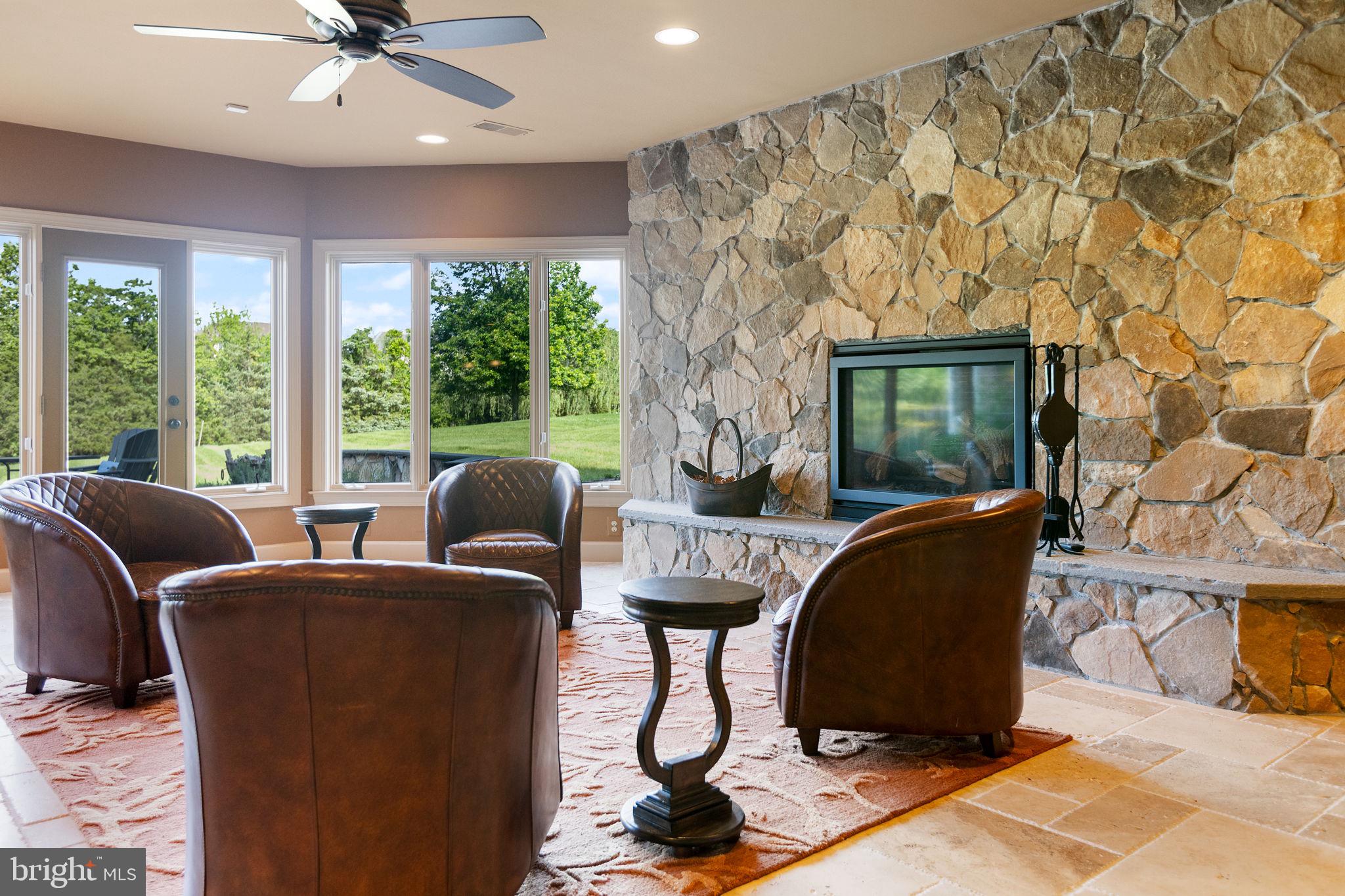 ASHBURN FARM - Residential