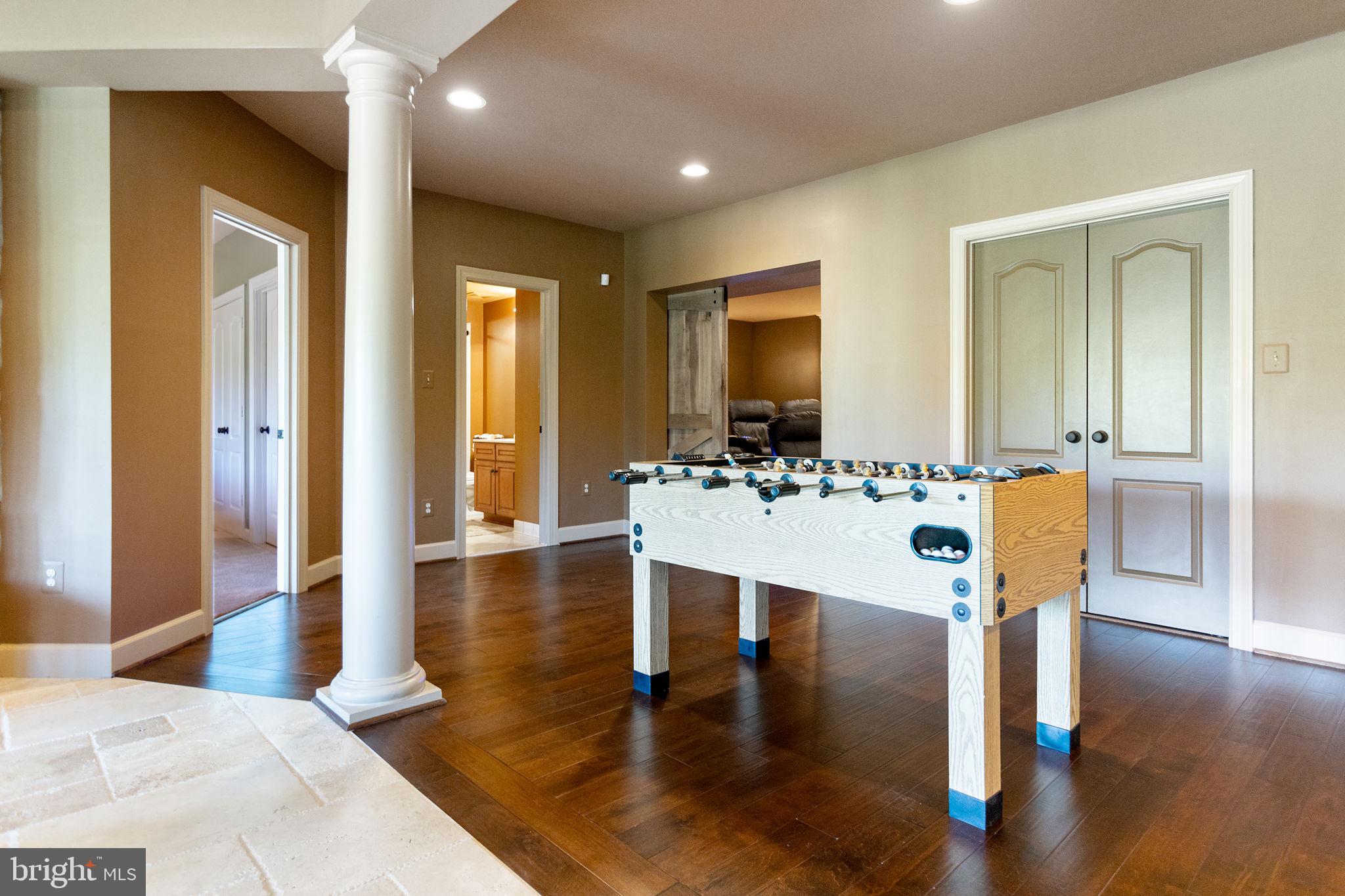 ASHBURN FARM - Residential